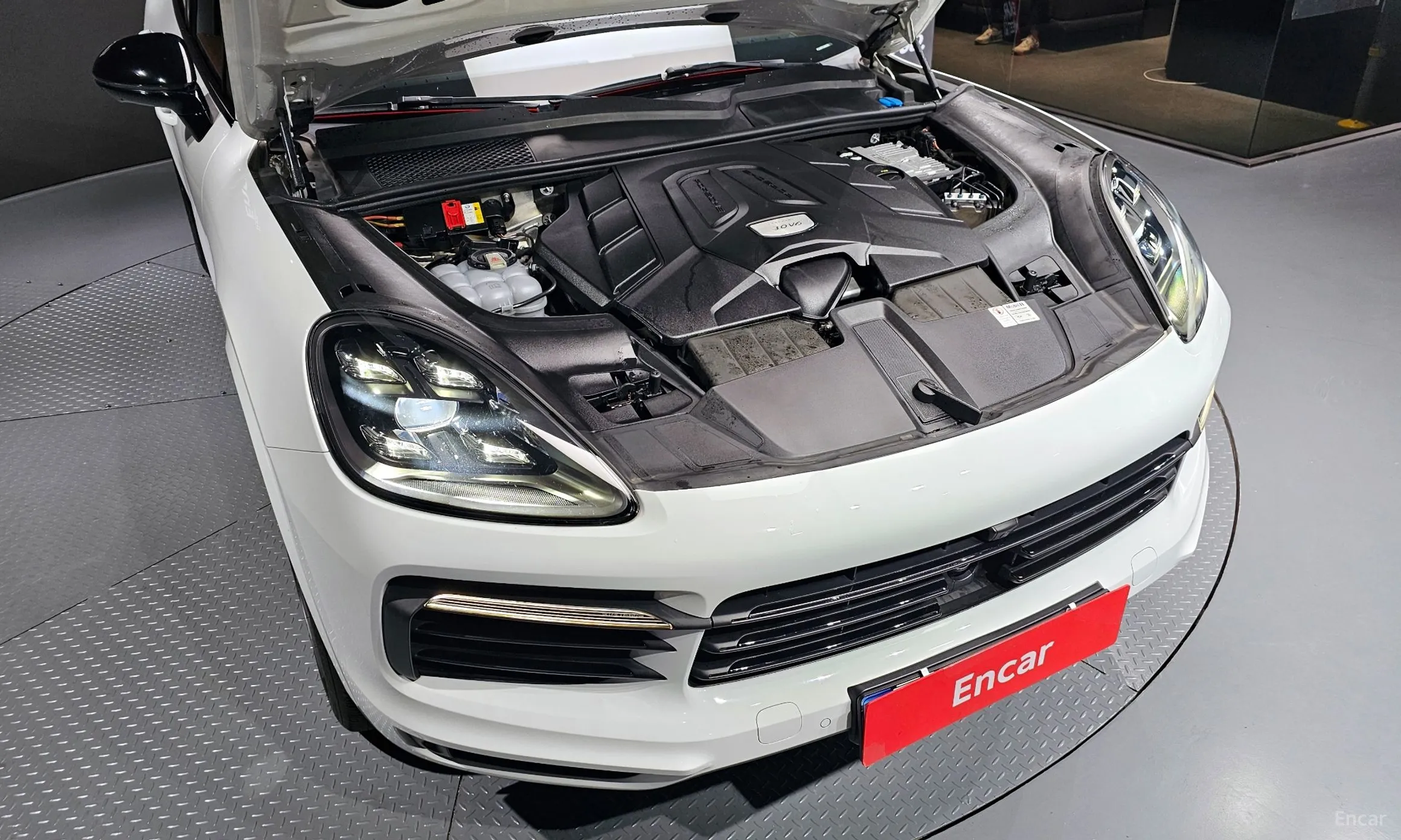 Porsche Cayenne (PO536) превью 6