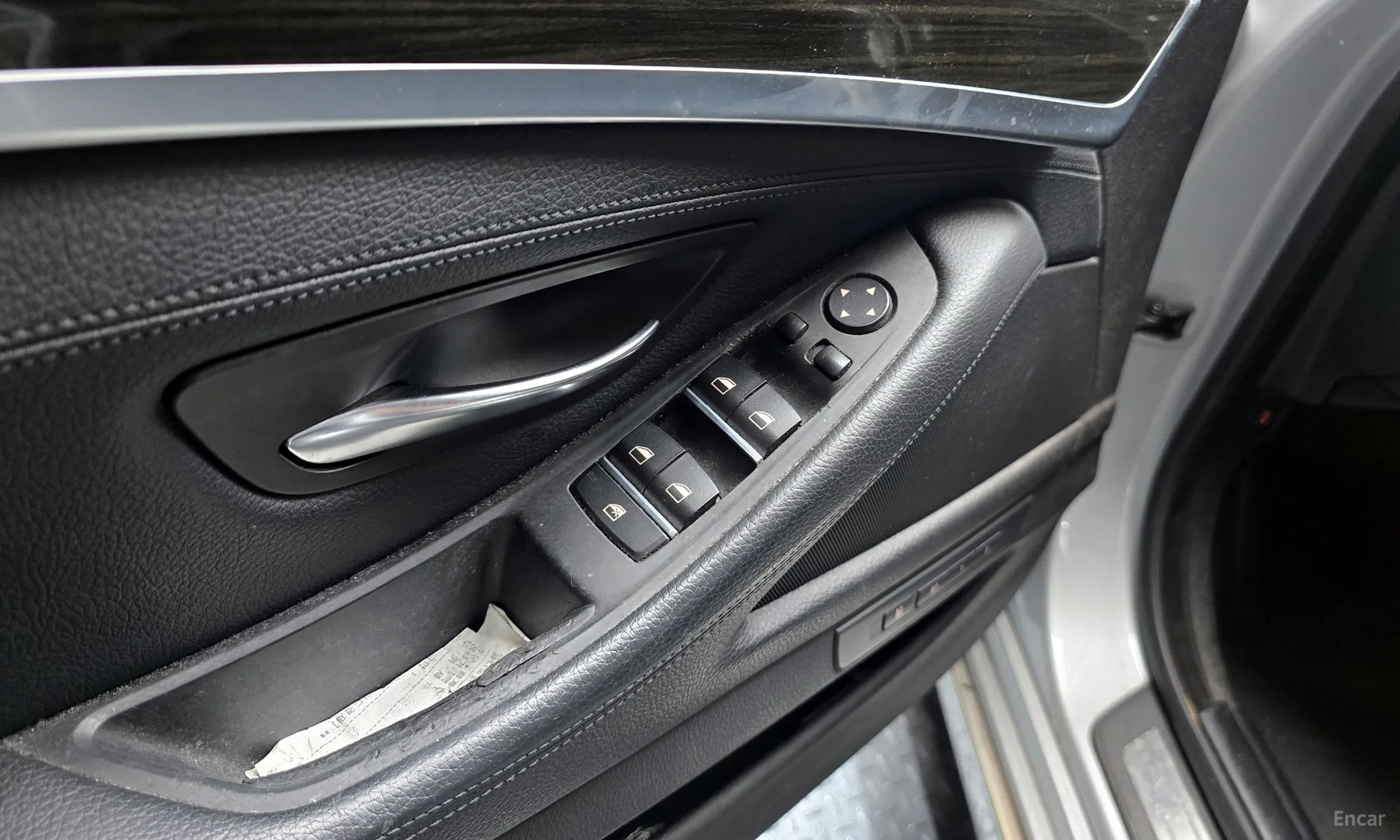 BMW 5 Series (F10) превью 14