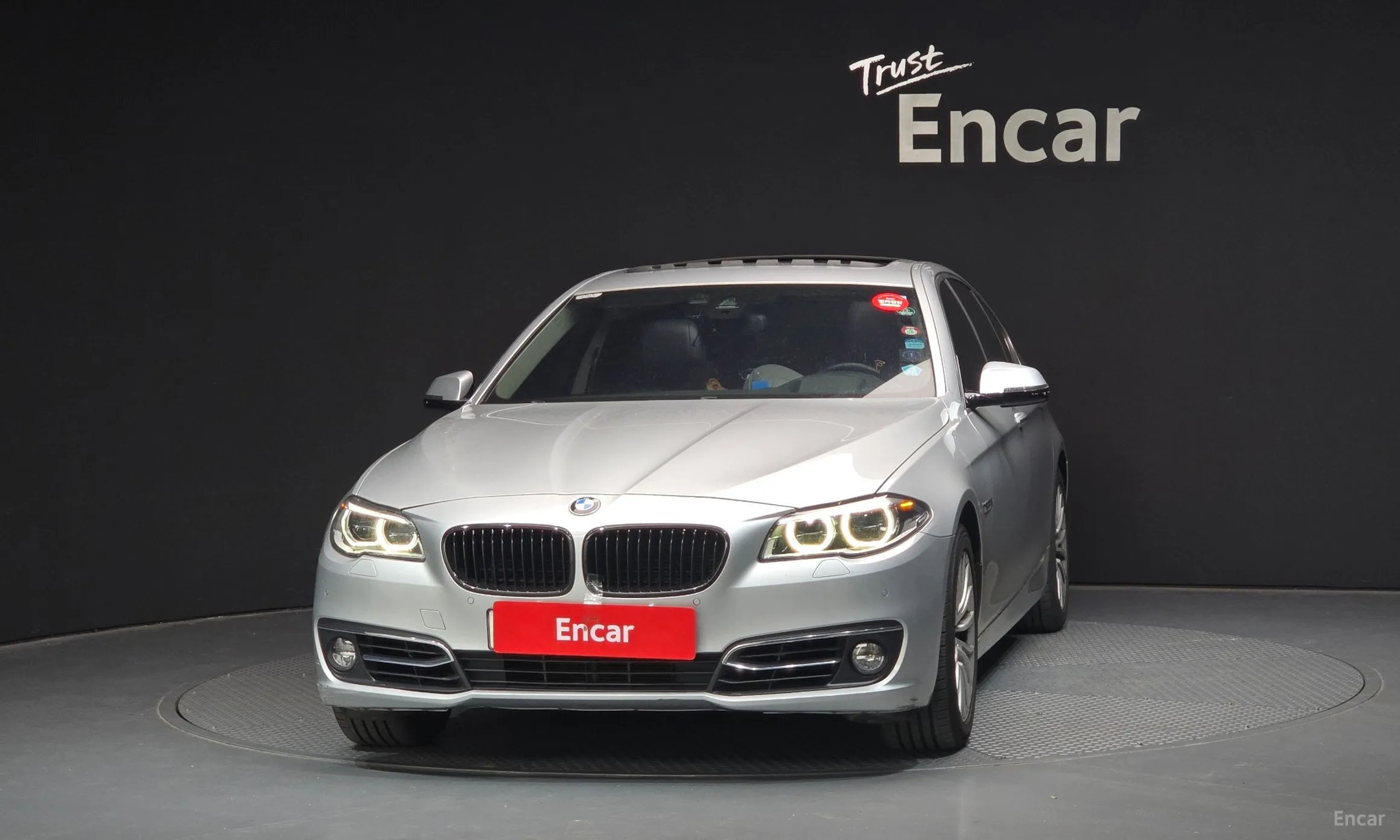 BMW 5 Series (F10) превью 3