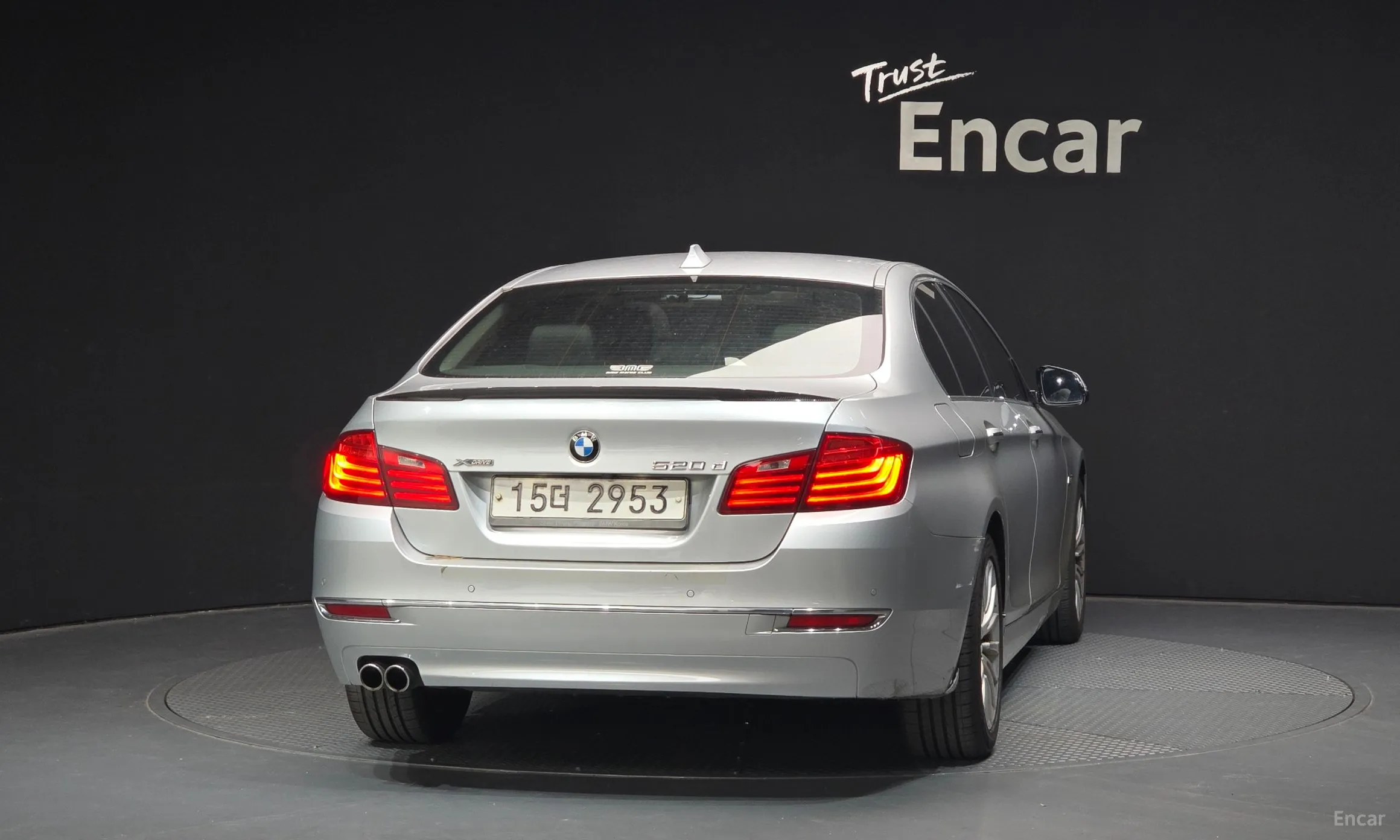 BMW 5 Series (F10) превью 4