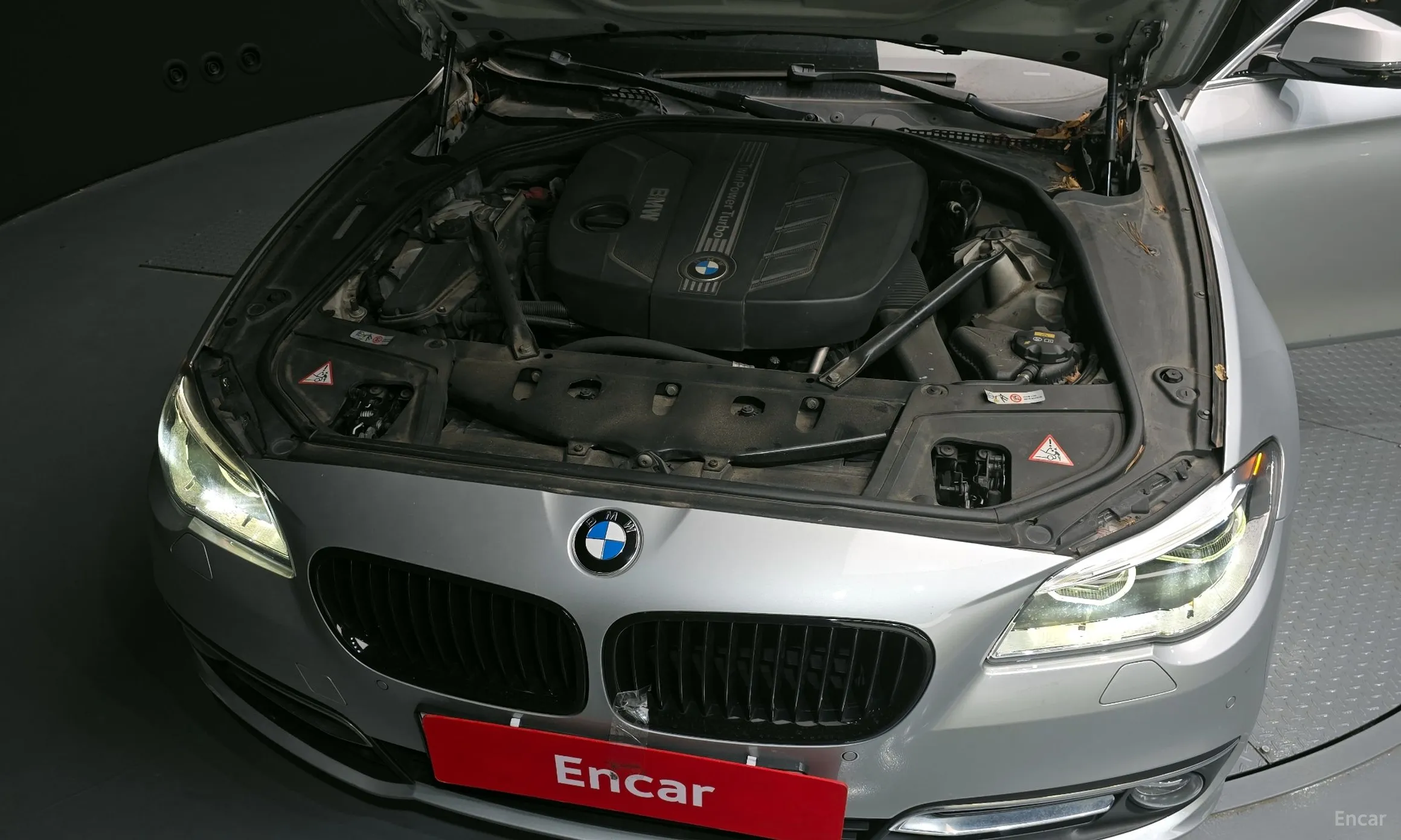 BMW 5 Series (F10) превью 6