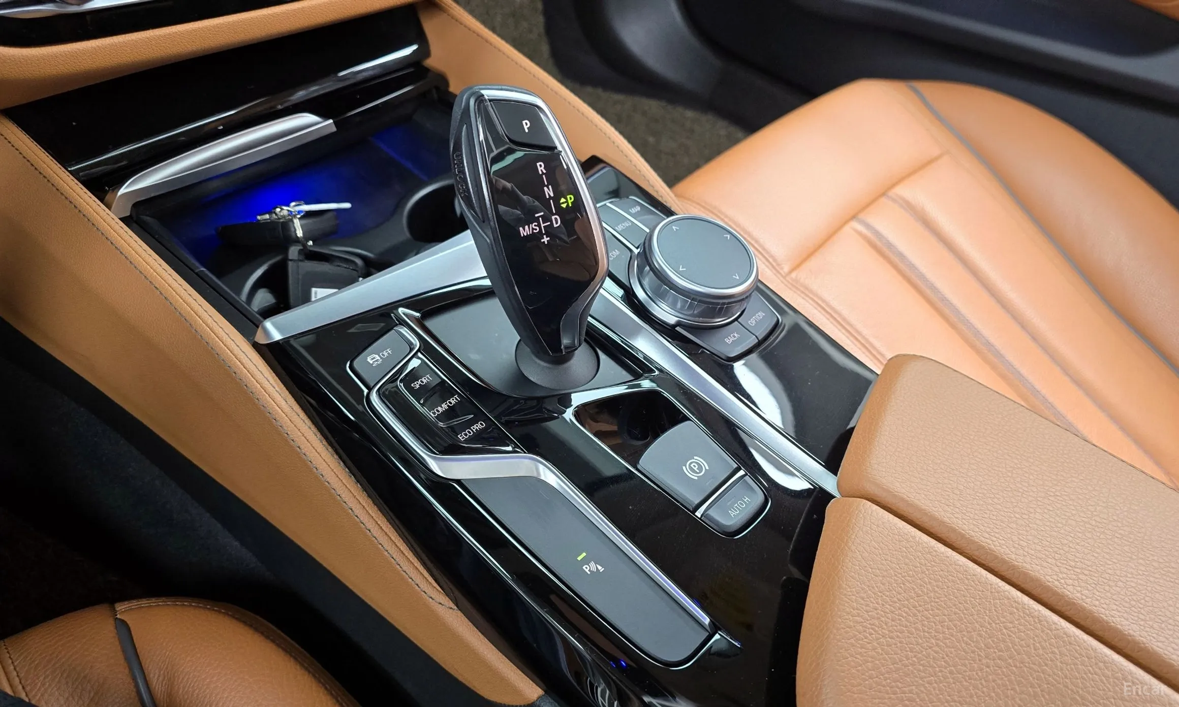 BMW 5 Series (G30) превью 9