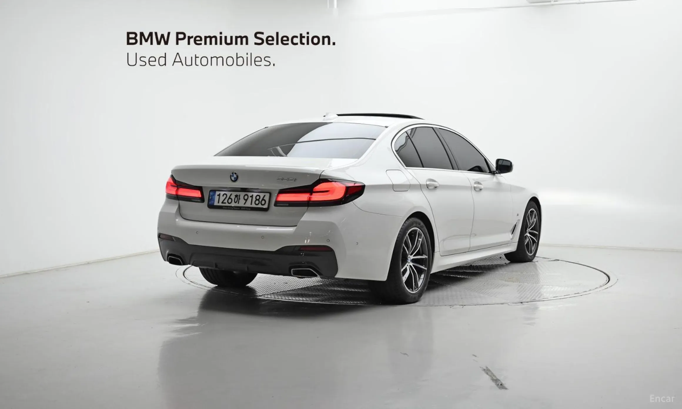 BMW 5 Series (G30) превью 2