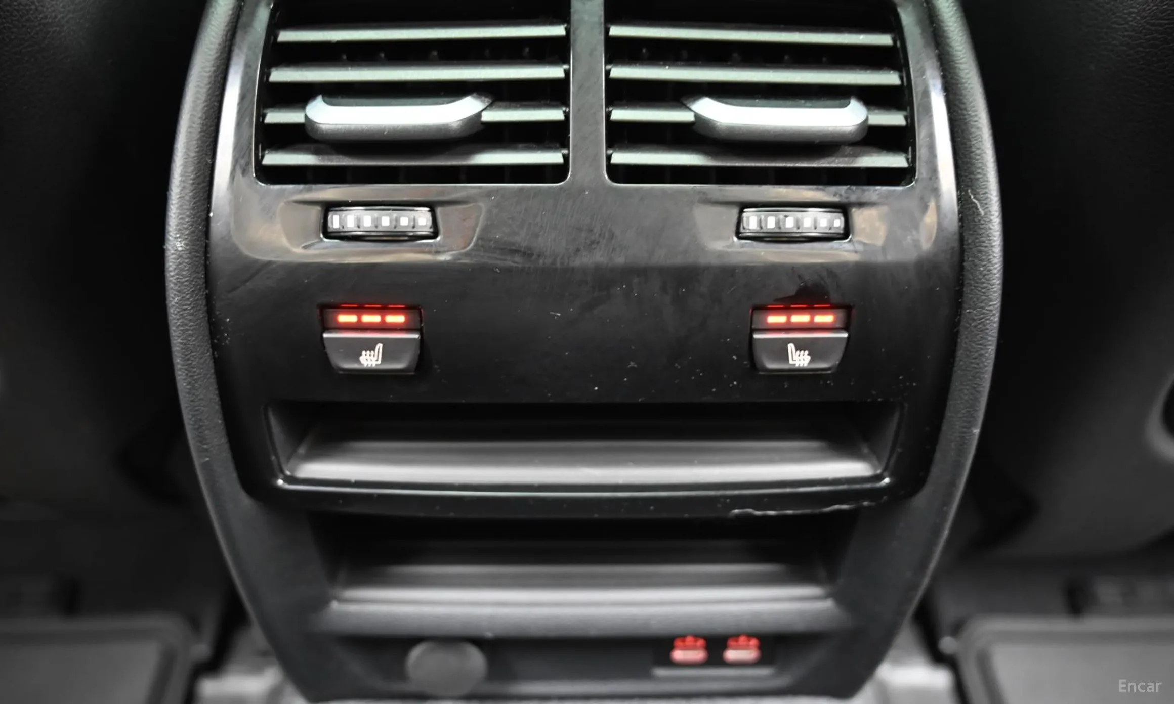 BMW 5 Series (G30) превью 16