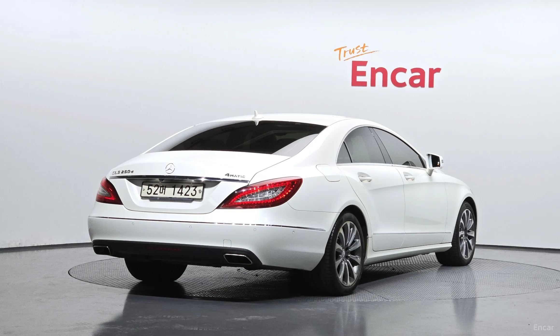 Mercedes Benz CLS-Class W218