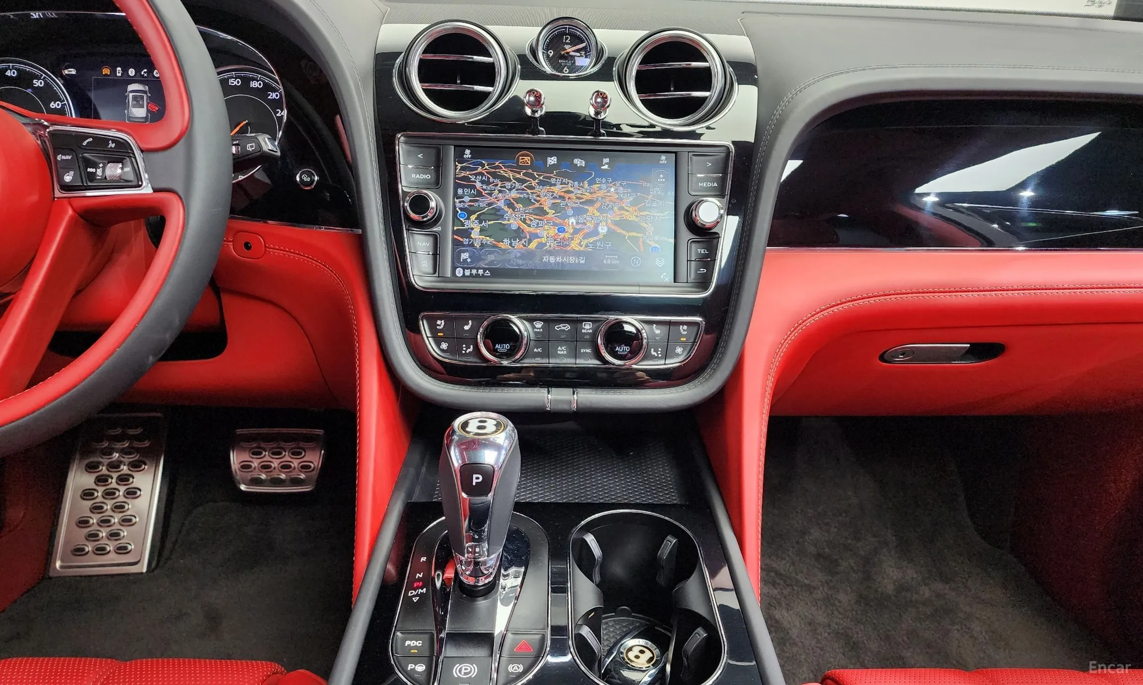 Bentley Bentayga превью 14