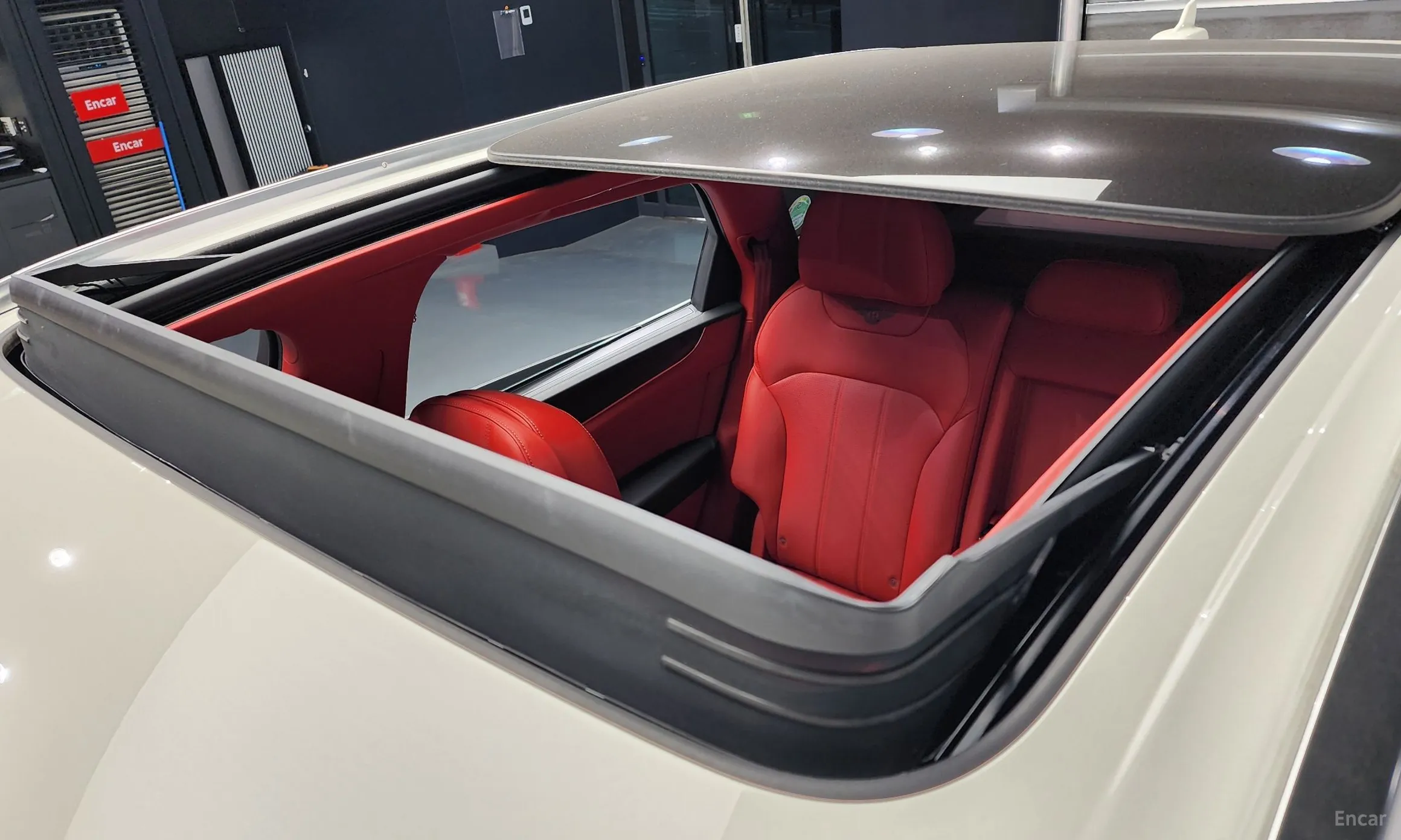 Bentley Bentayga превью 19