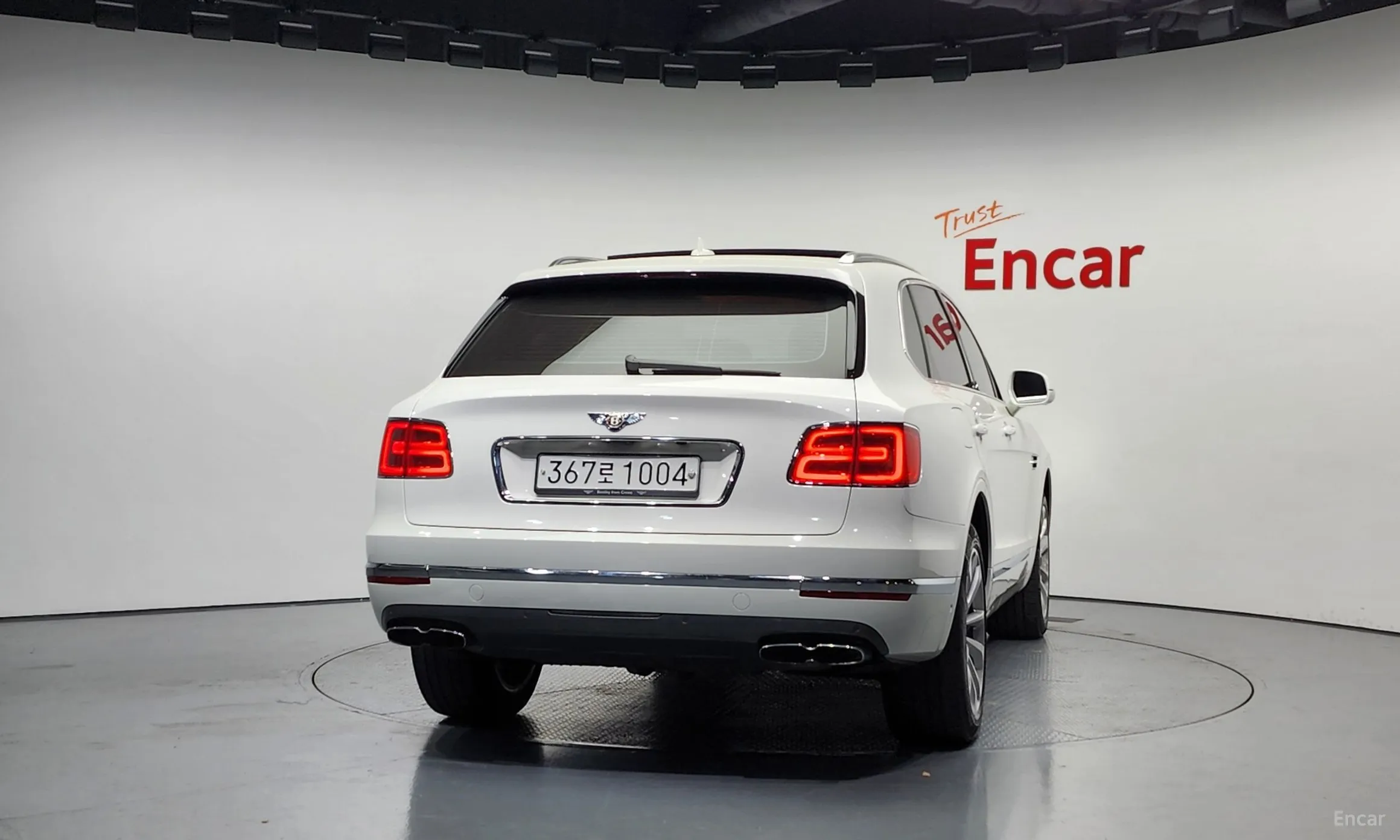 Bentley Bentayga превью 4