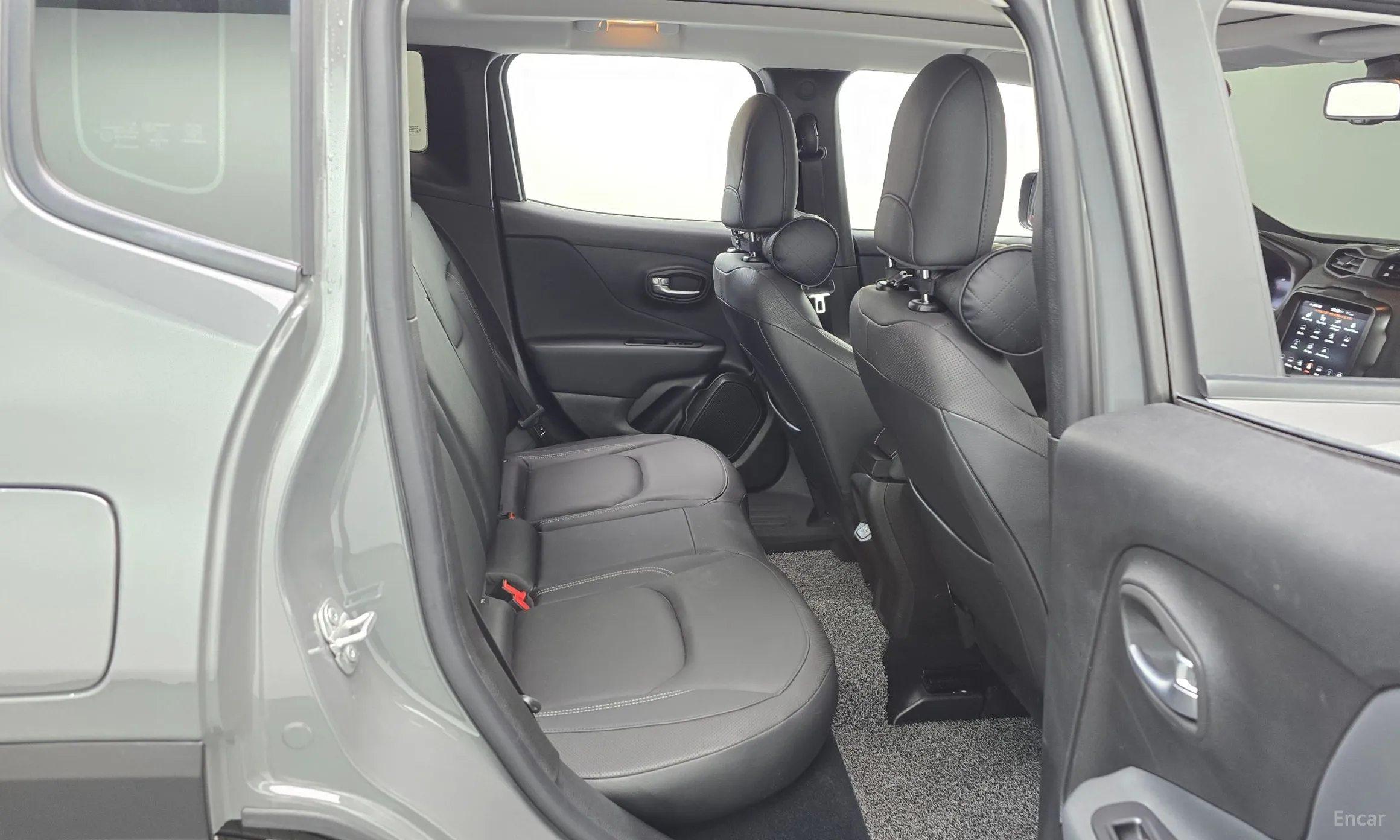 Jeep Renegade превью 12