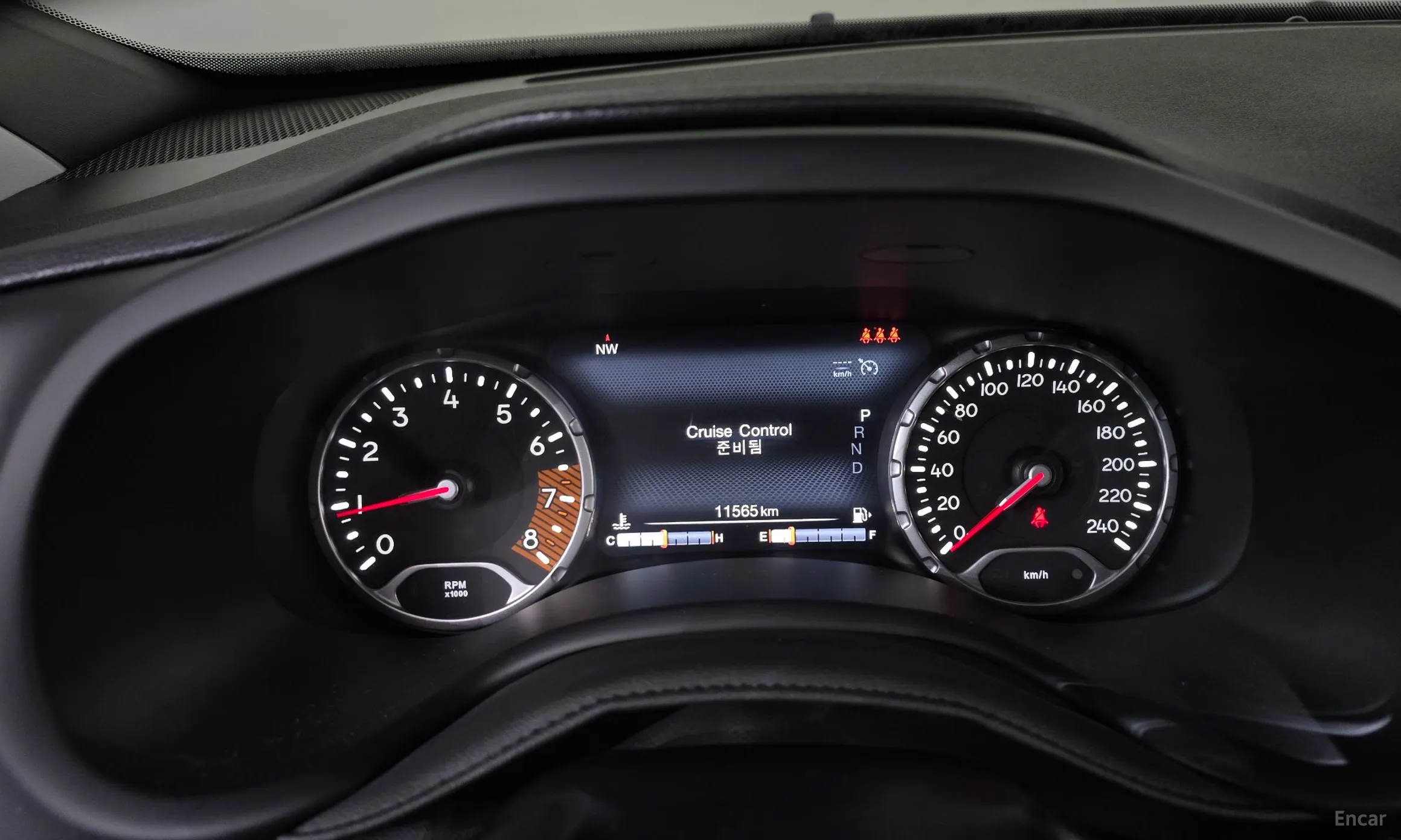 Jeep Renegade превью 8