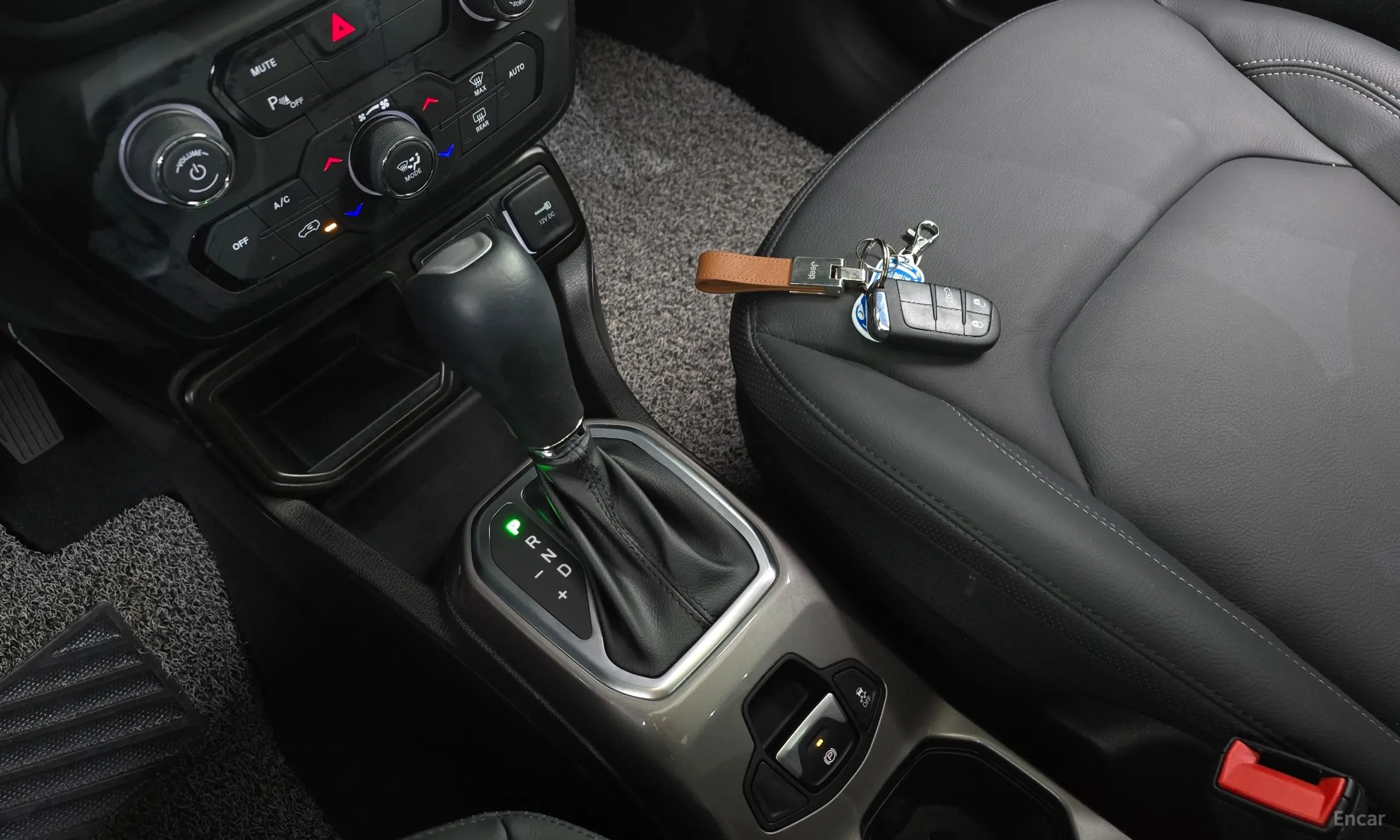 Jeep Renegade превью 9