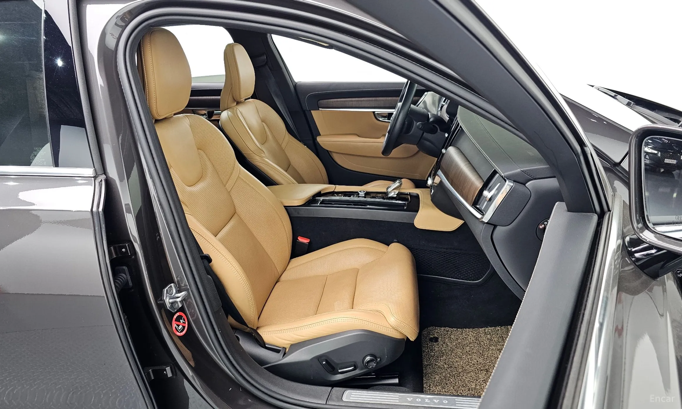 Volvo S90 превью 10