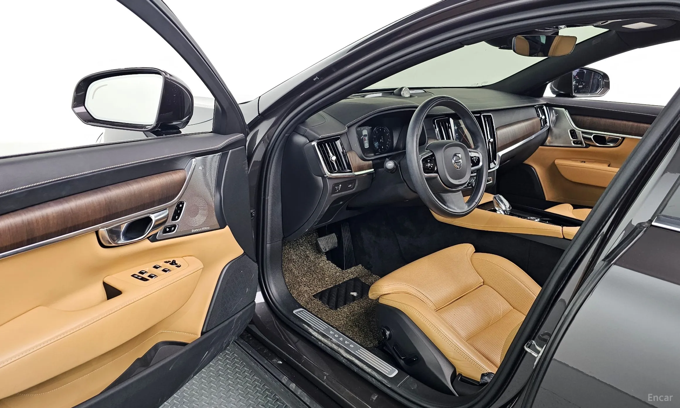 Volvo S90 превью 12