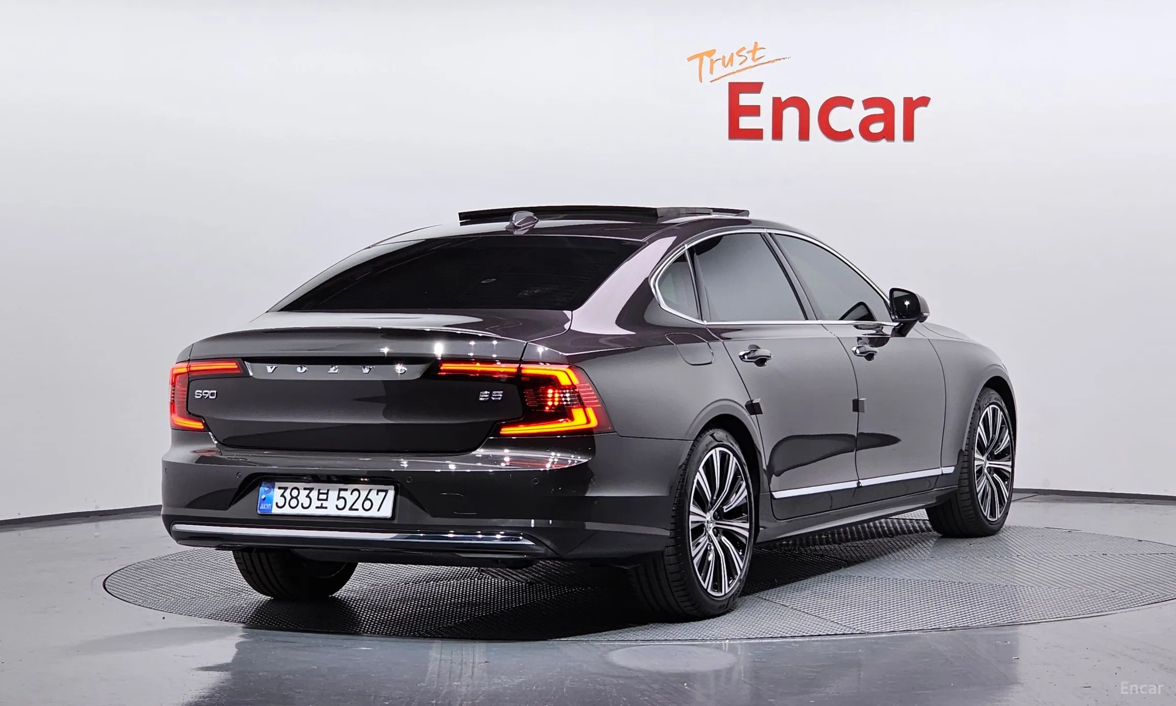Volvo S90