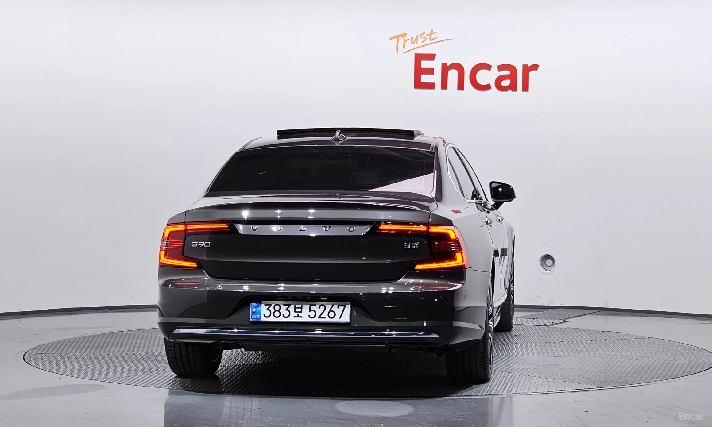 Volvo S90 превью 4