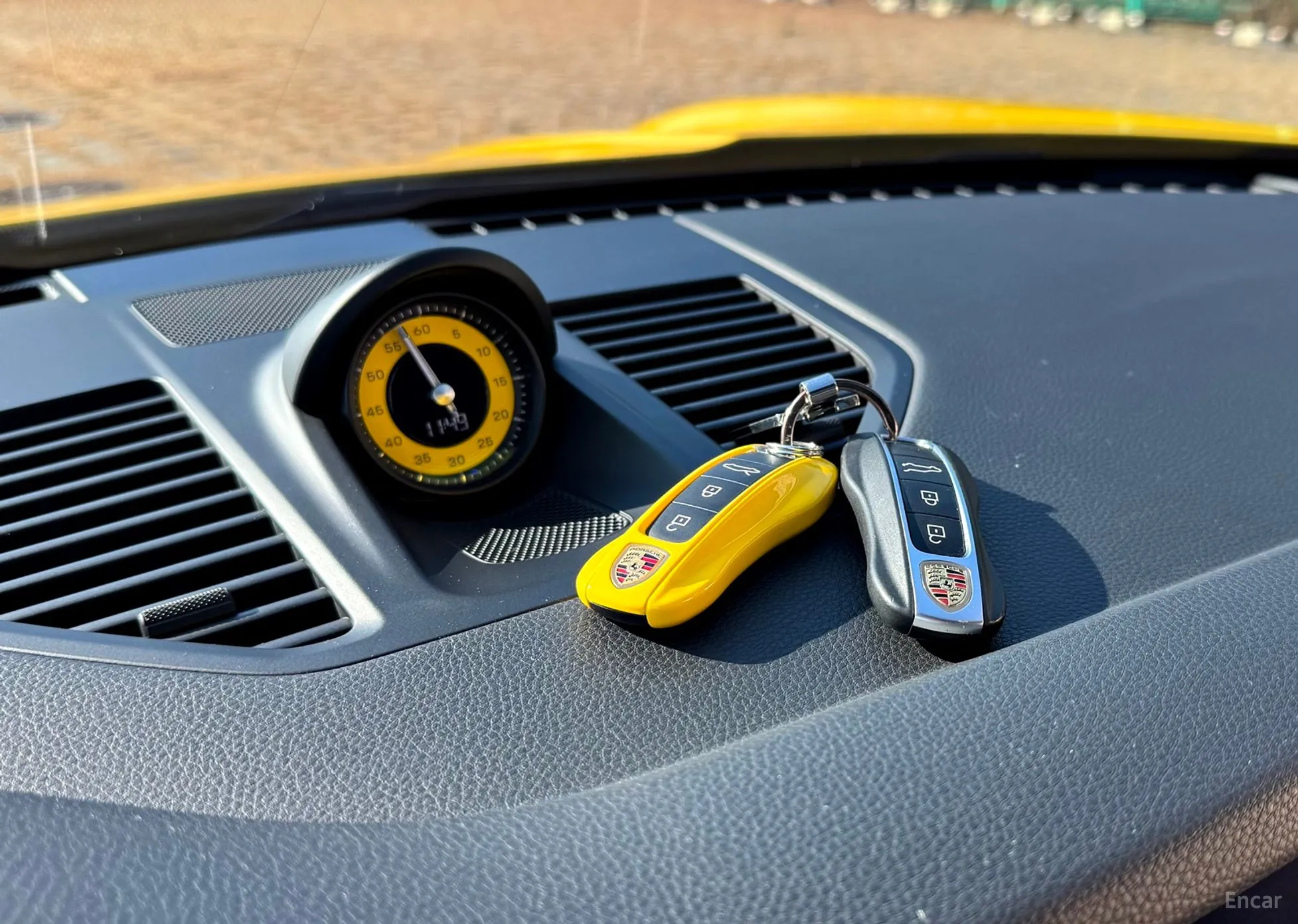 Porsche 911 (992) превью 14