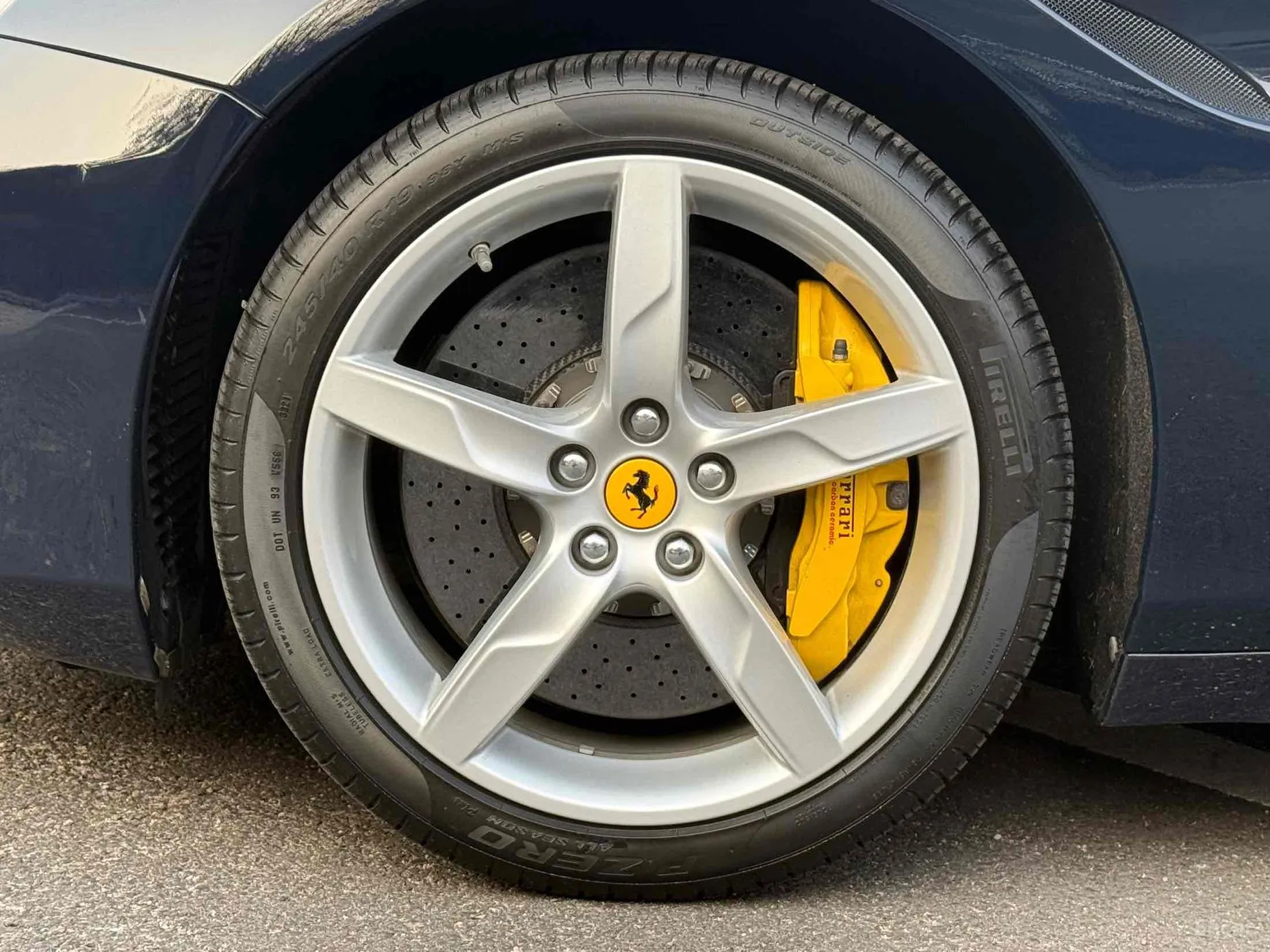 Ferrari California превью 8