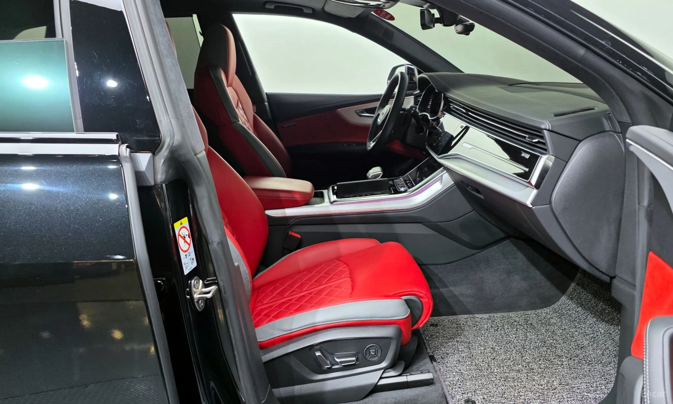 Audi Q8 (4M) превью 11