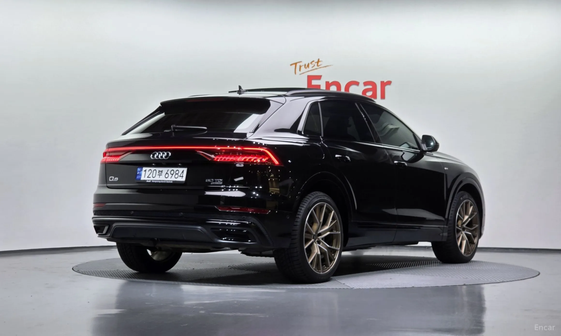 Audi Q8 (4M) превью 2