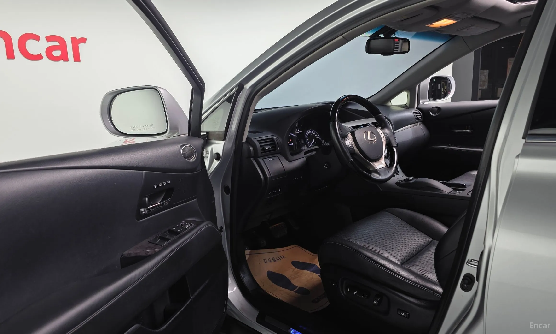 Lexus RX450h превью 10