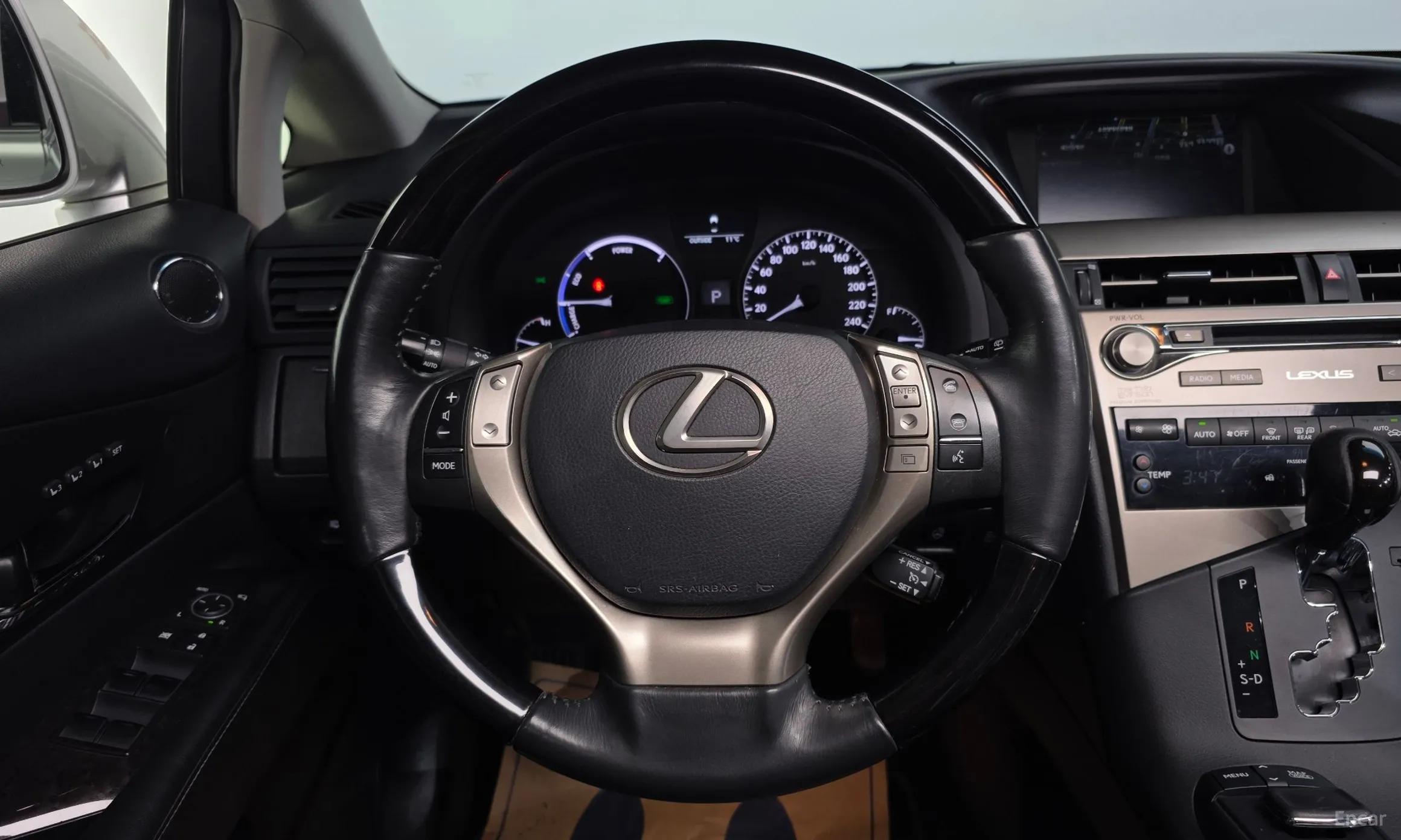 Lexus RX450h превью 13