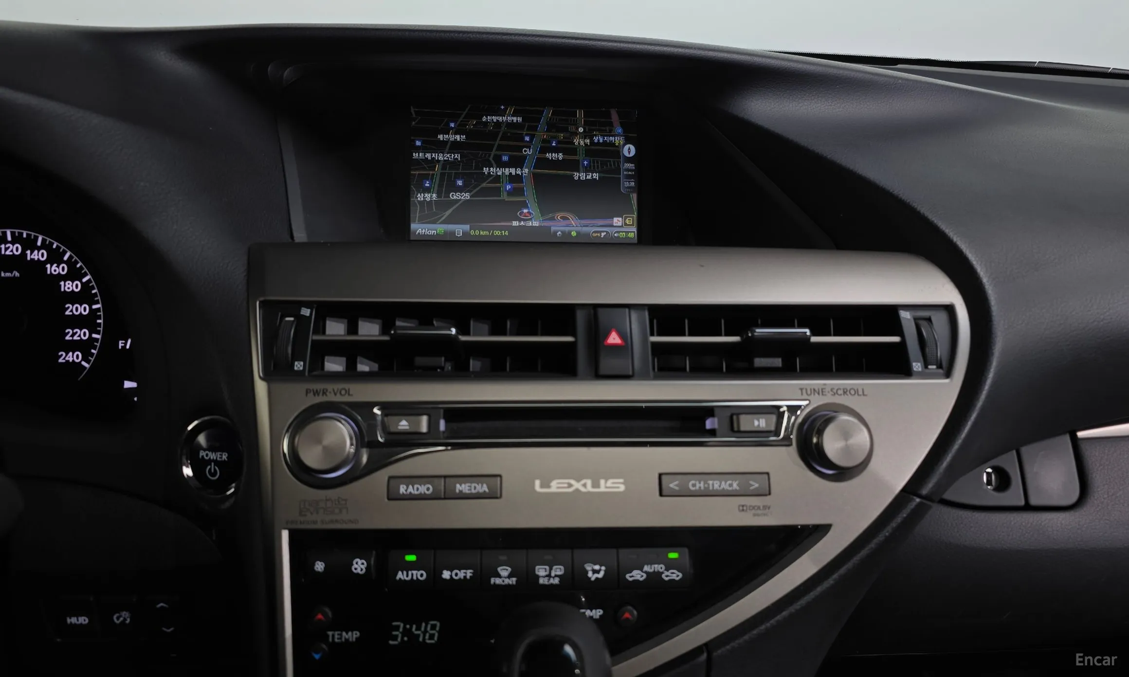 Lexus RX450h превью 14