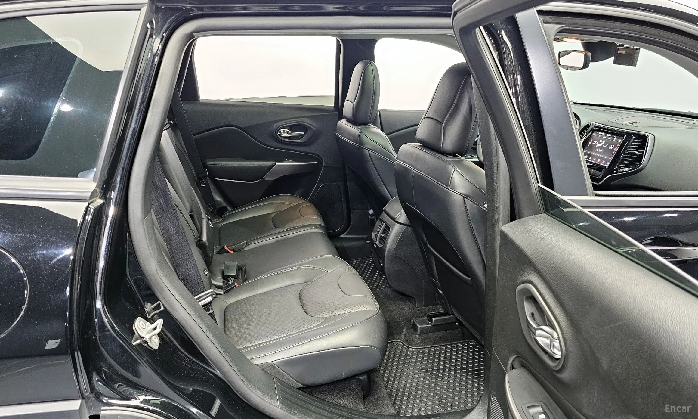 Jeep Cherokee (KL) превью 12