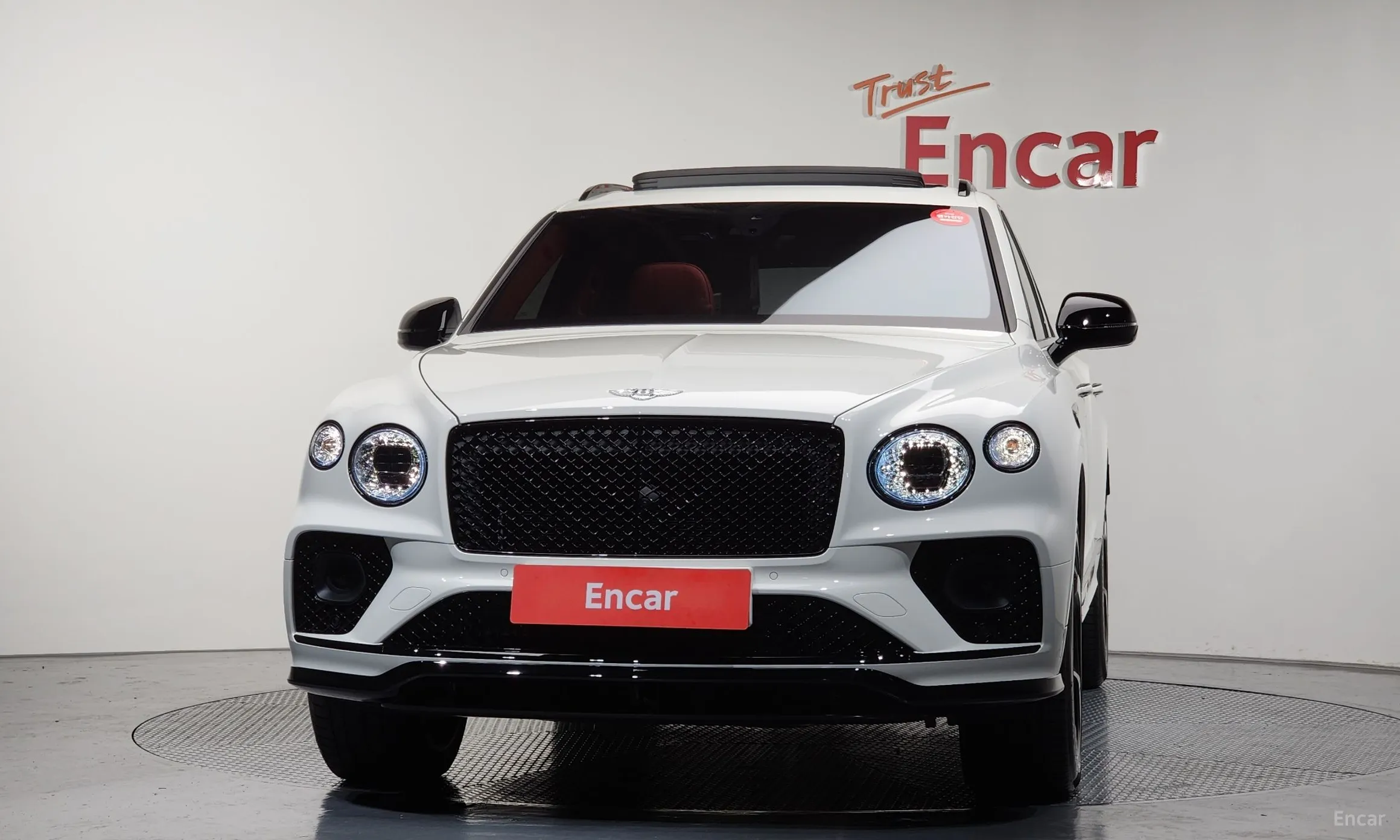 Bentley Bentayga превью 3