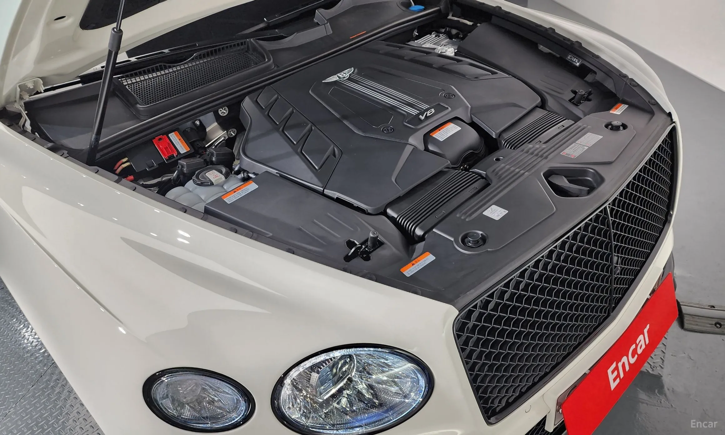 Bentley Bentayga превью 6