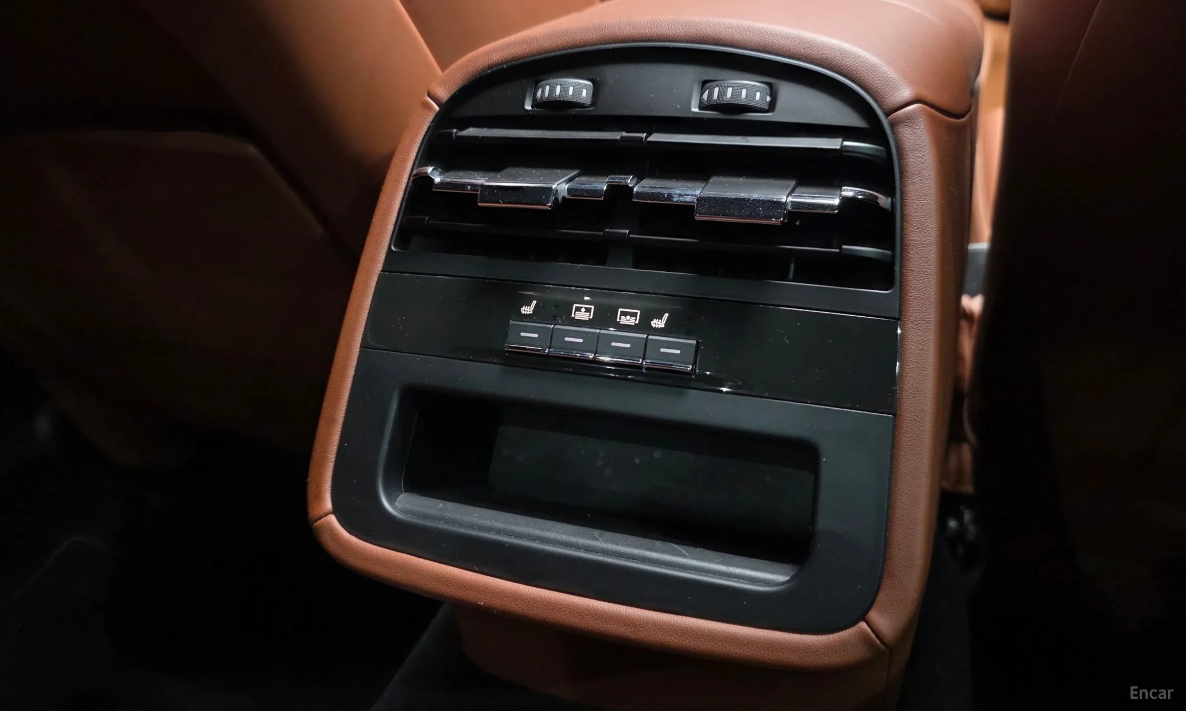 Maserati Quattroporte превью 19