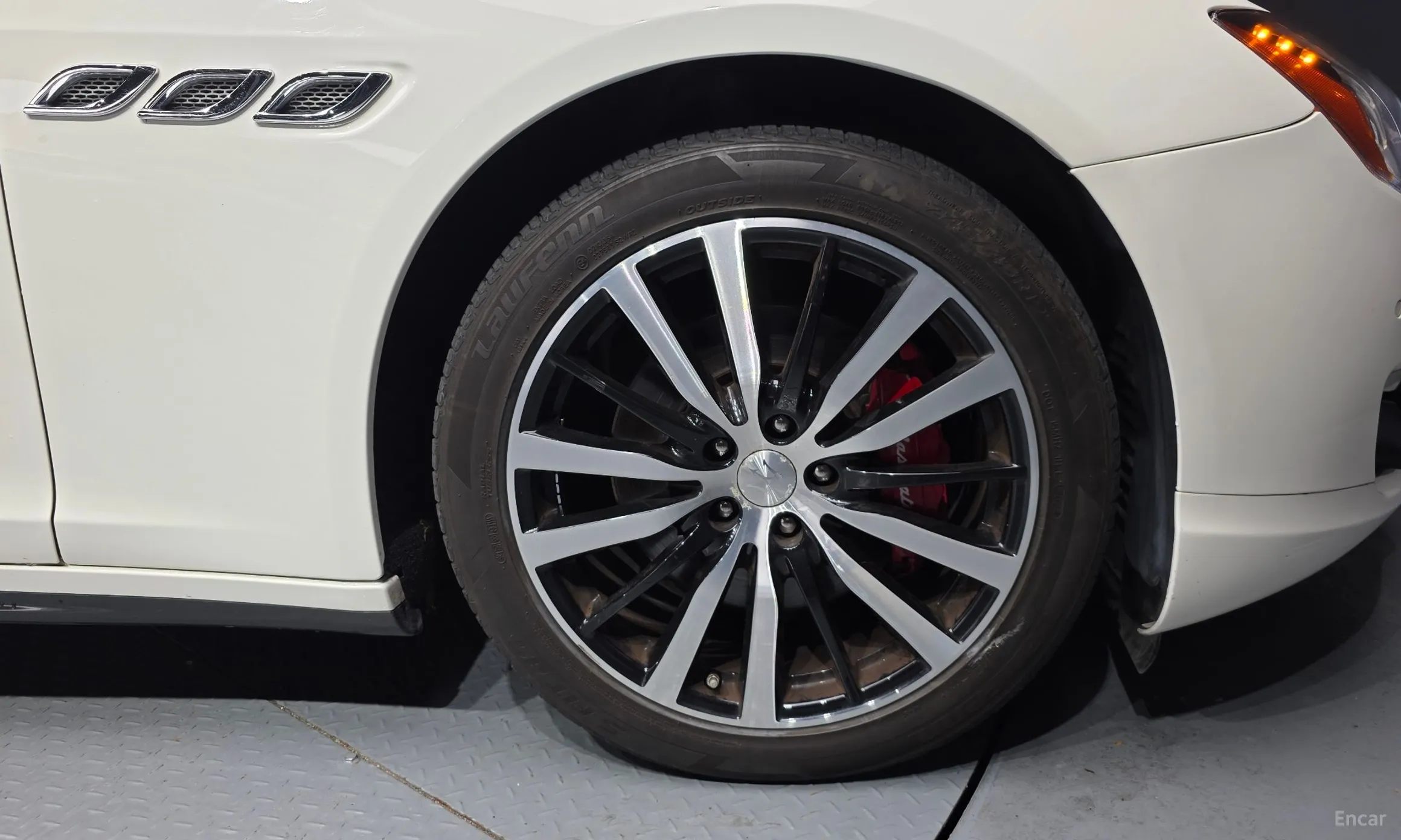 Maserati Quattroporte превью 5