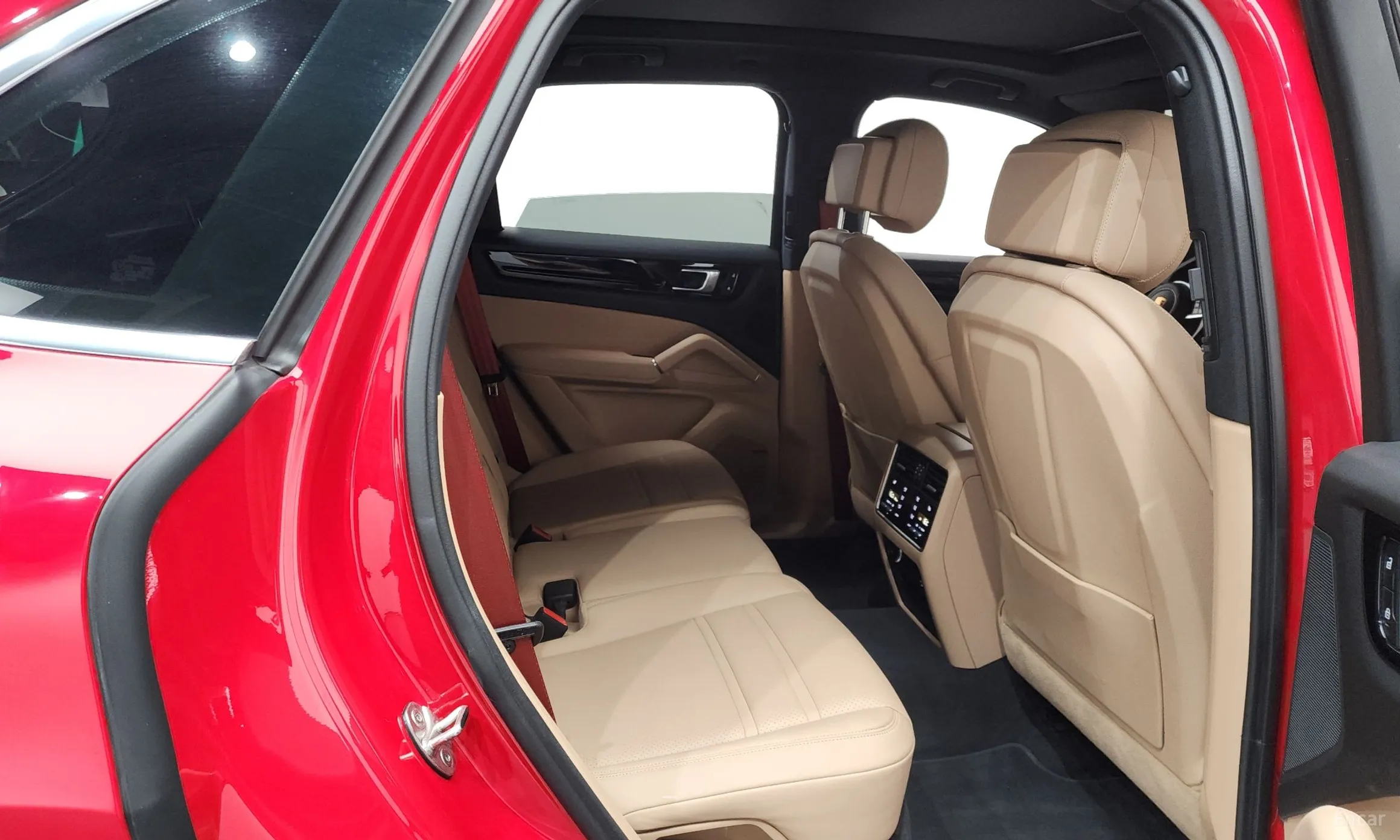 Porsche Cayenne (PO536) превью 12
