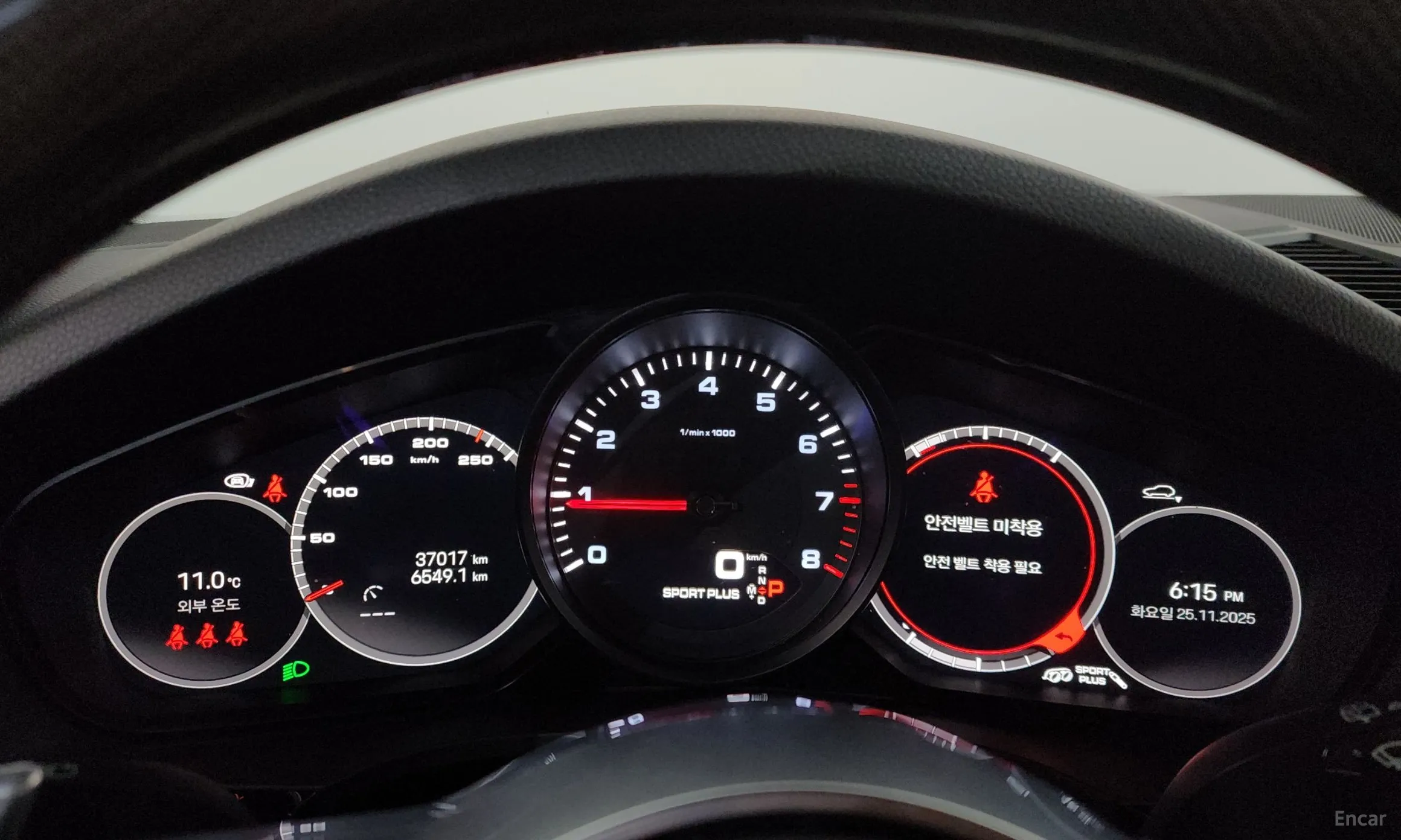Porsche Cayenne (PO536) превью 8