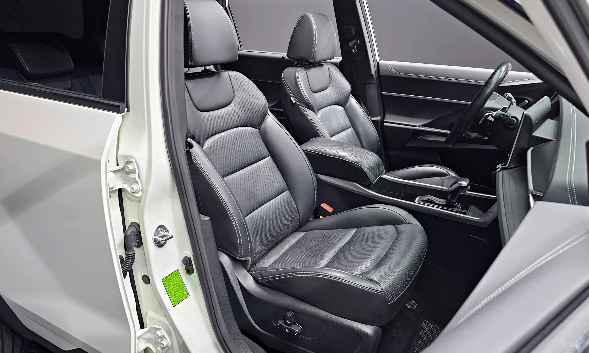 KG Mobility (SsangYong) Torres превью 10