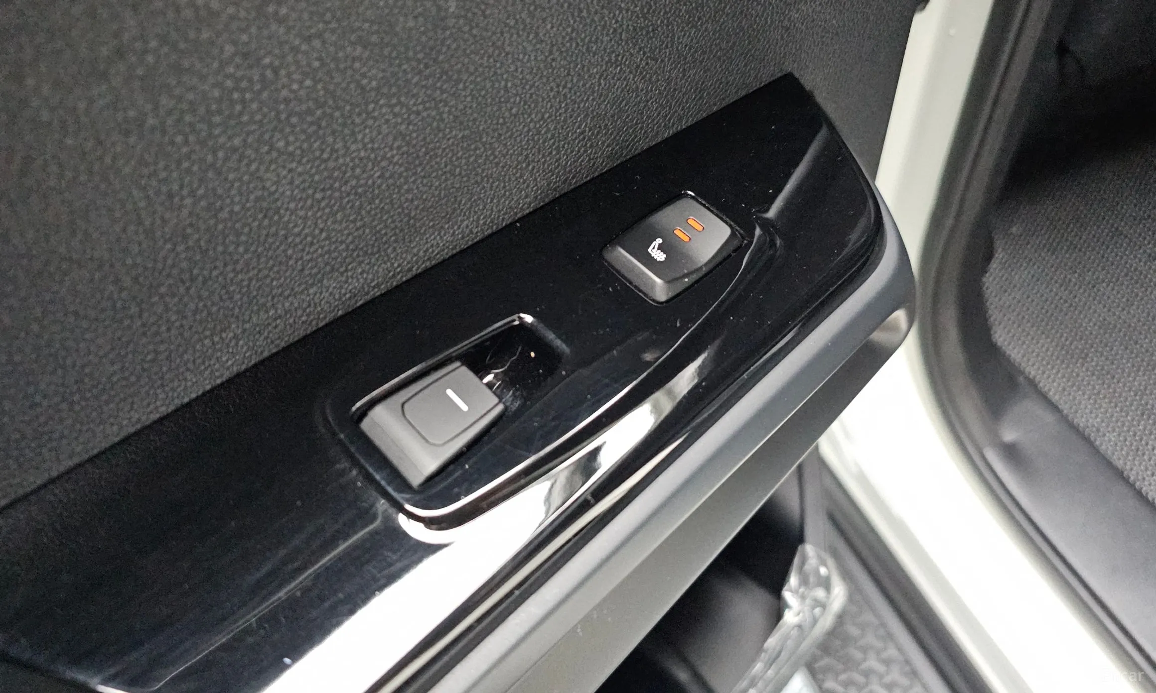 KG Mobility (SsangYong) Torres превью 18