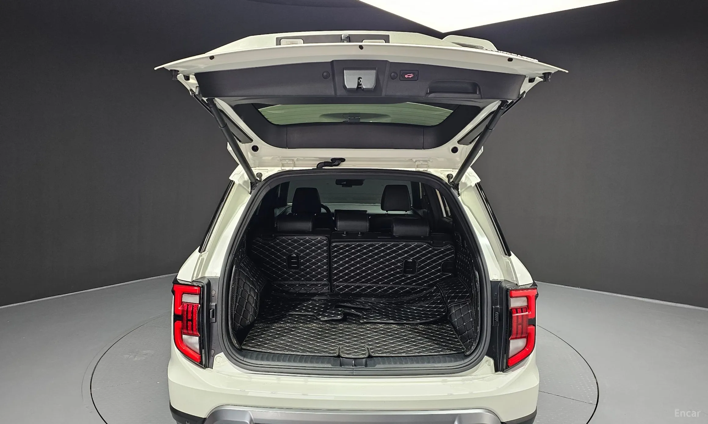 KG Mobility (SsangYong) Torres превью 19