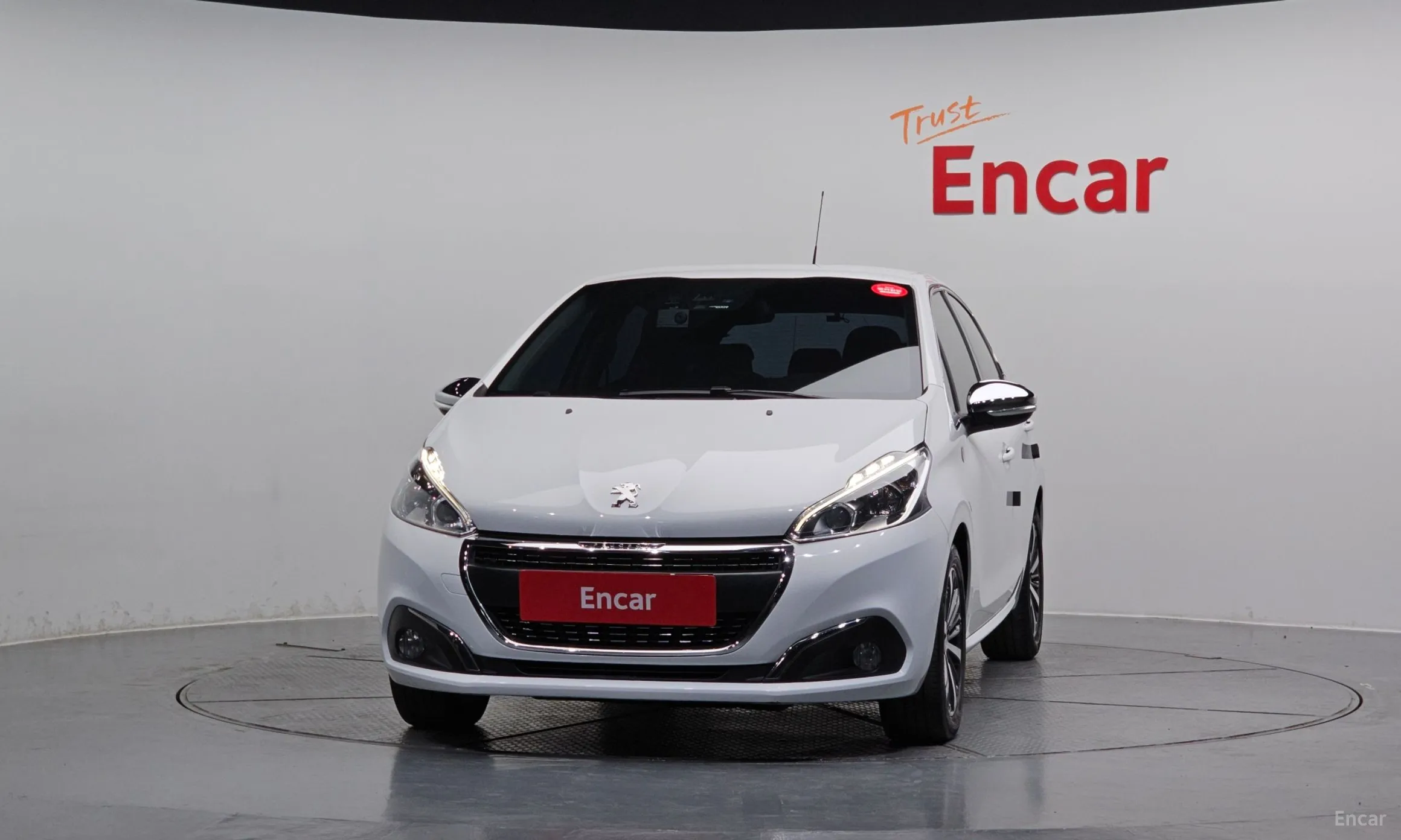 Peugeot 208 превью 3