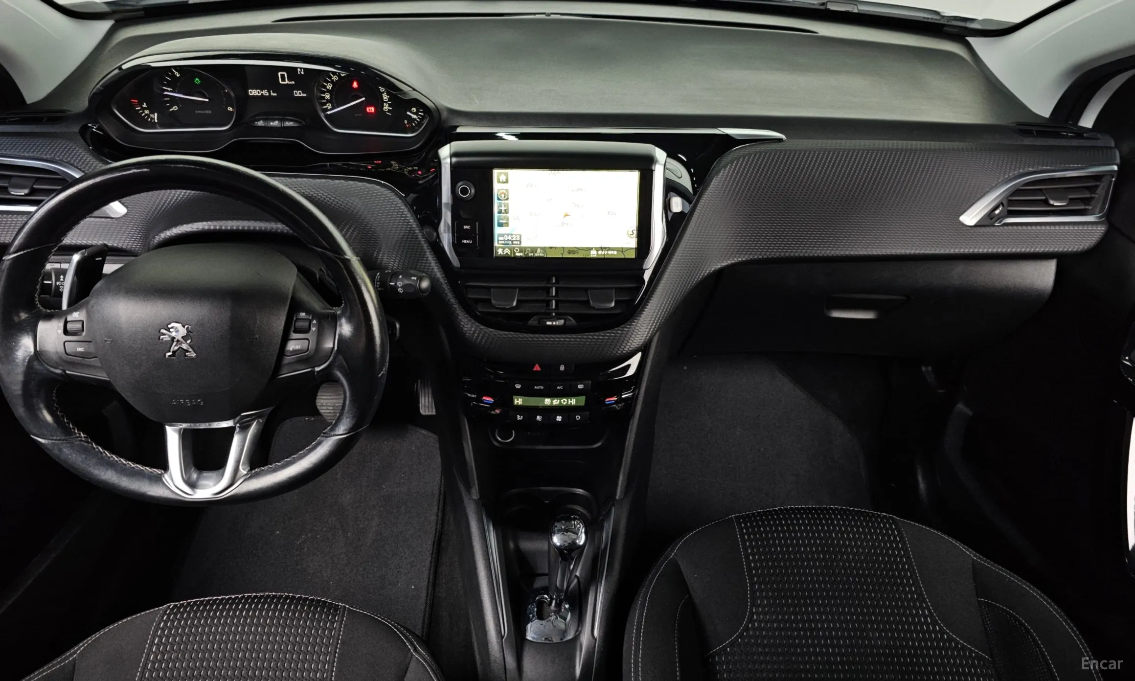 Peugeot 208 превью 7