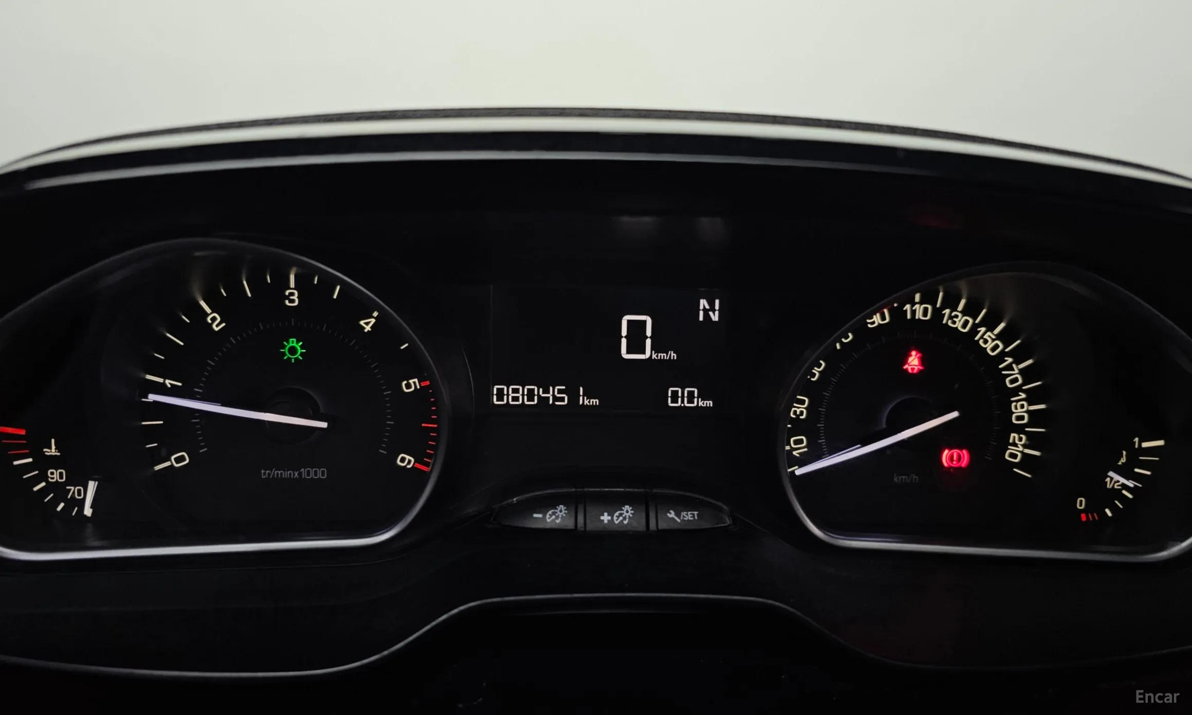 Peugeot 208 превью 8