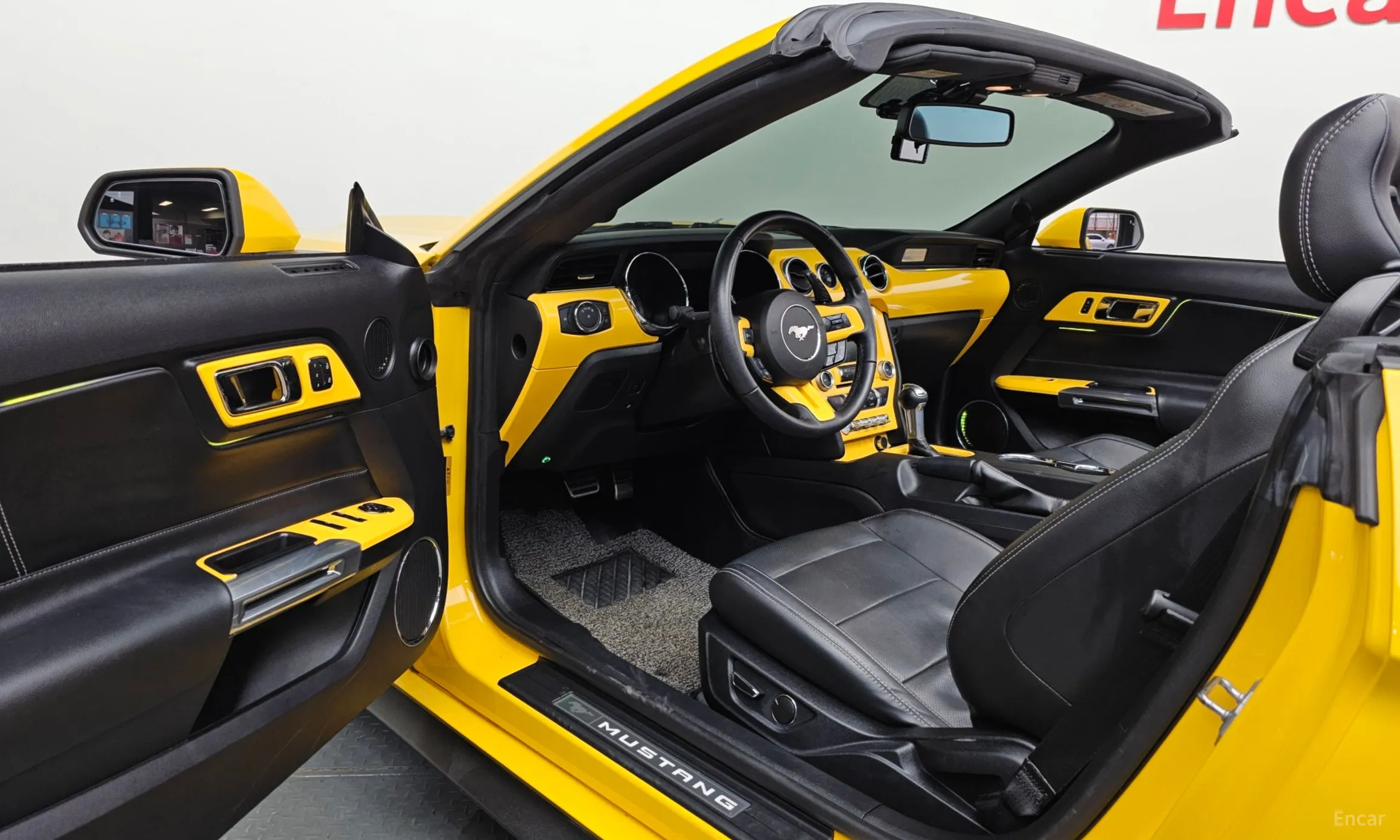 Ford Mustang превью 10