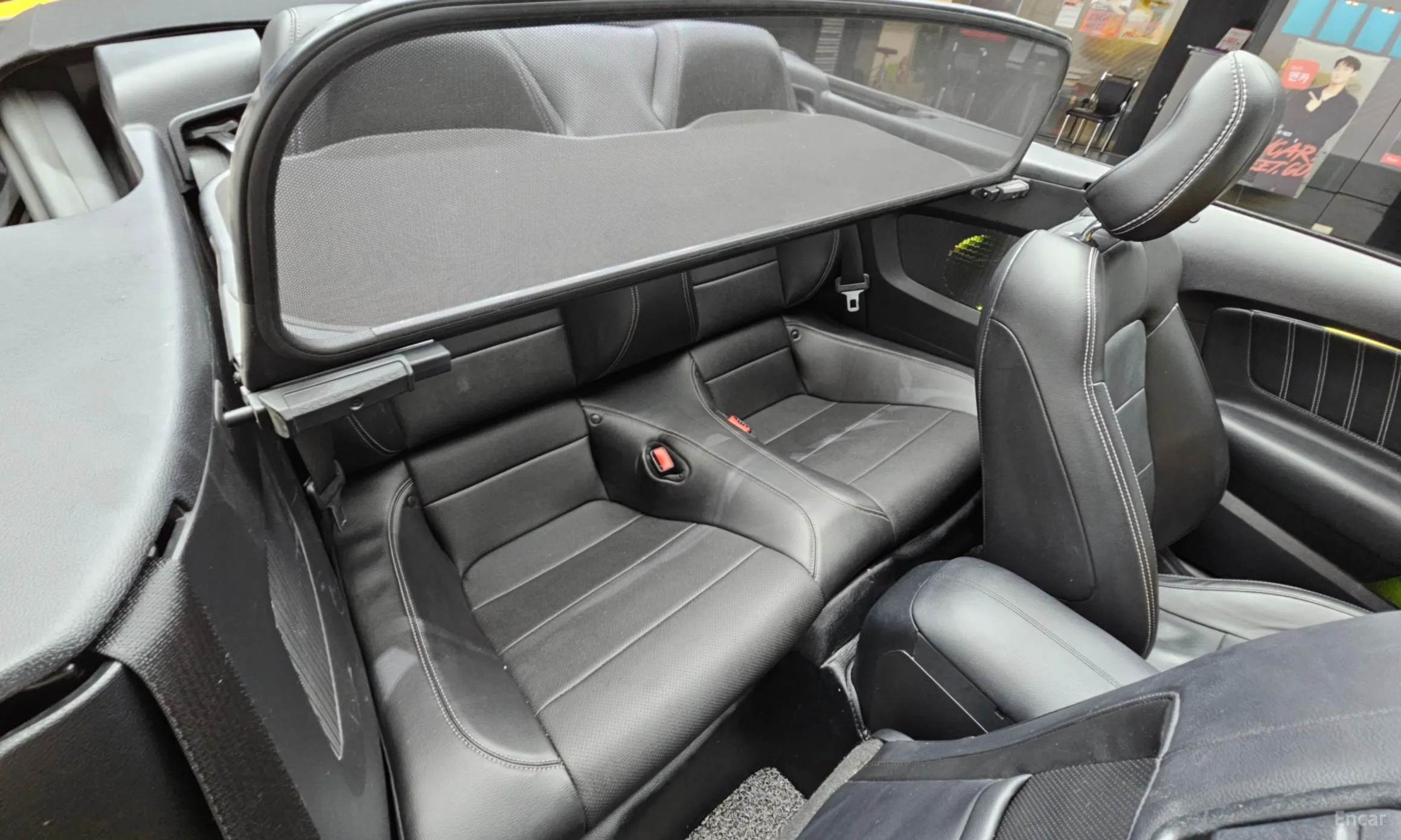 Ford Mustang превью 12