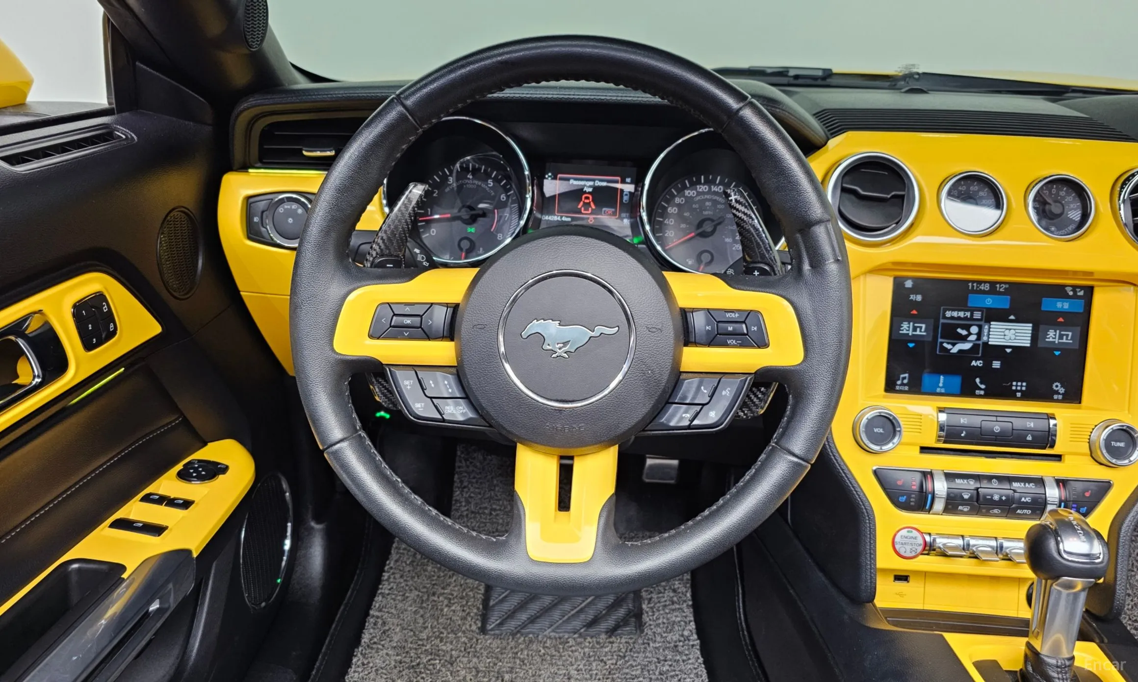Ford Mustang превью 13