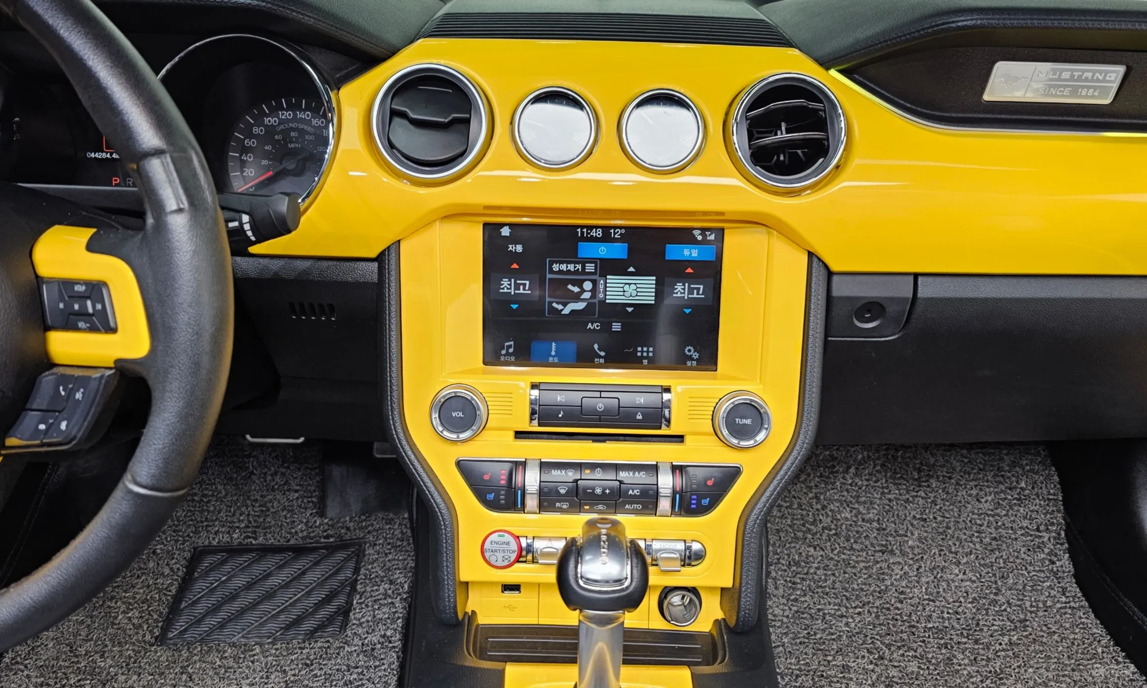 Ford Mustang превью 14