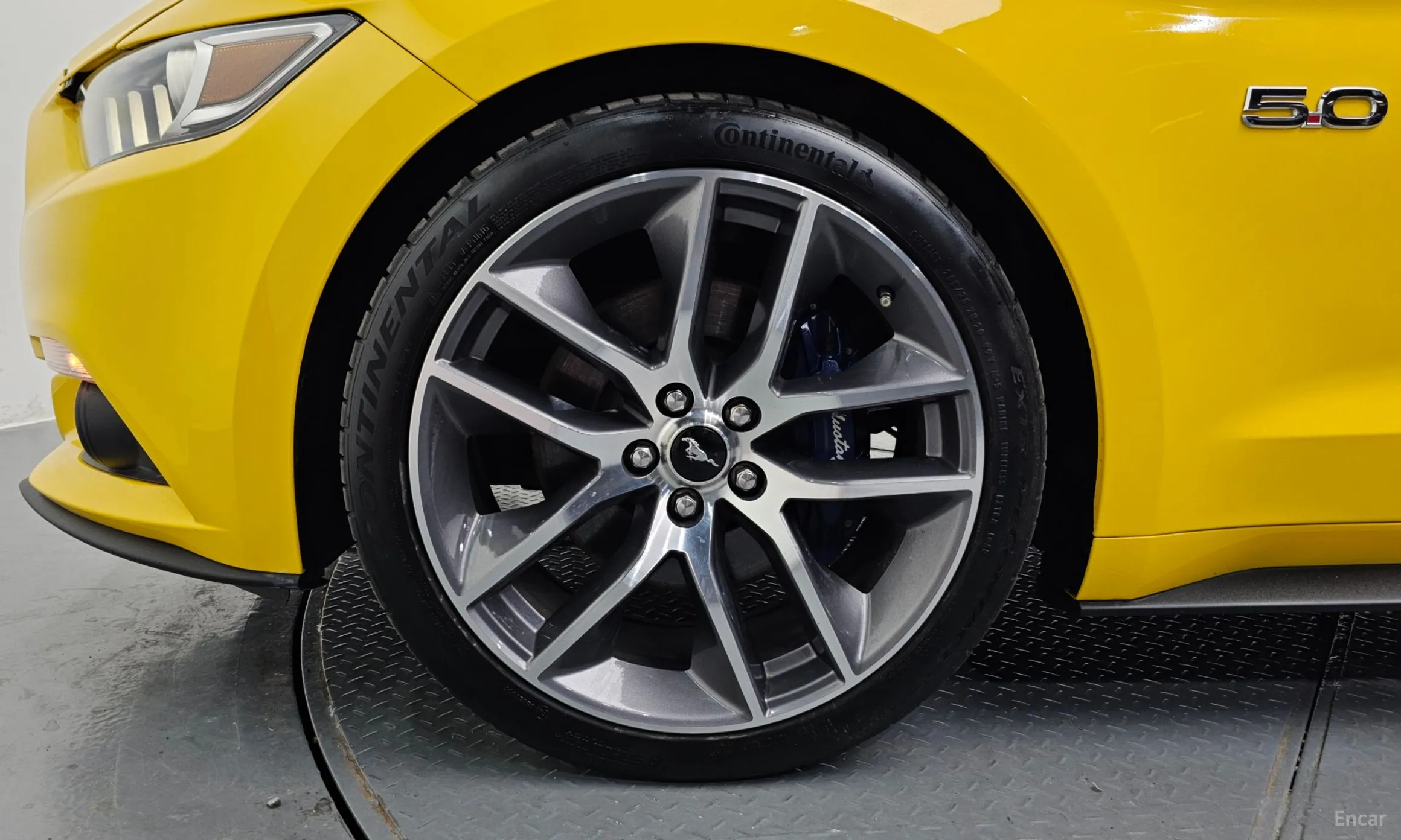 Ford Mustang превью 5