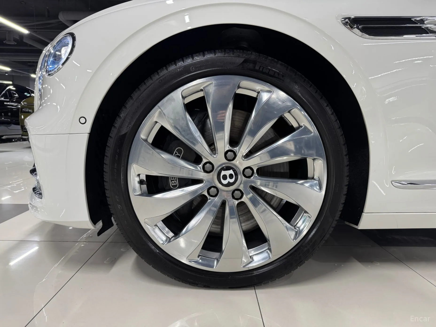 Bentley Flying Spur 3rd Generation превью 15
