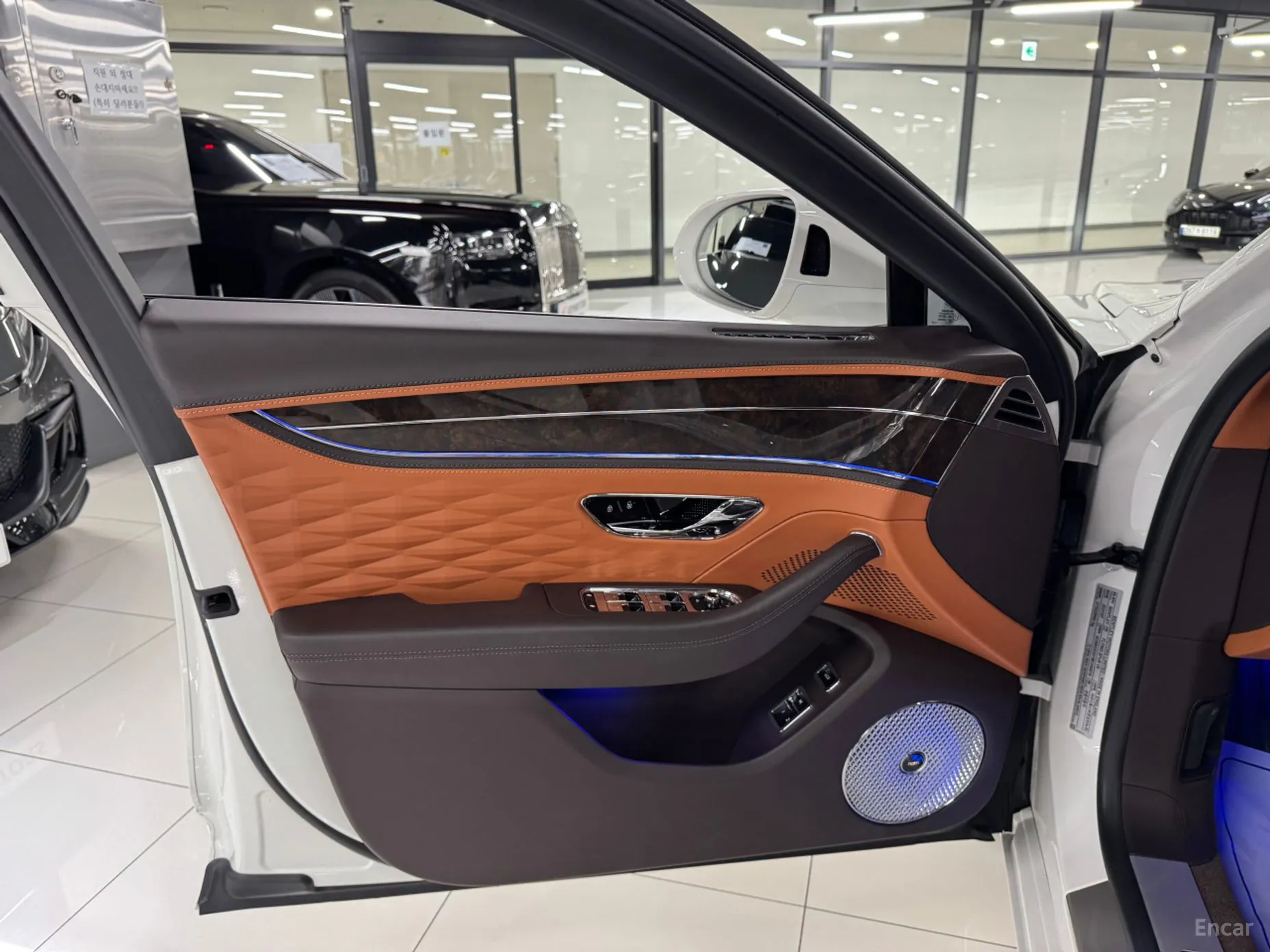 Bentley Flying Spur 3rd Generation превью 7