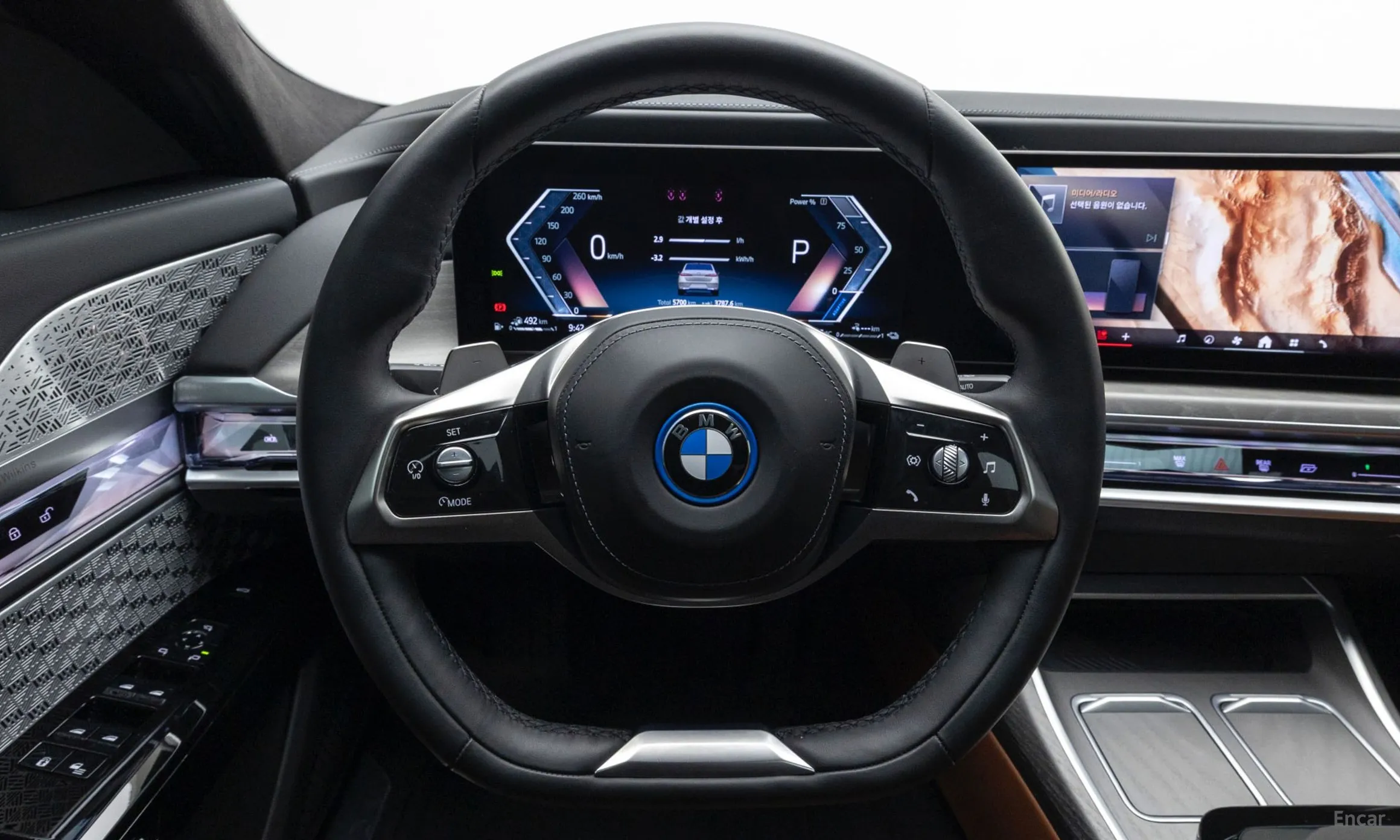 BMW 7 Series (G70) превью 13