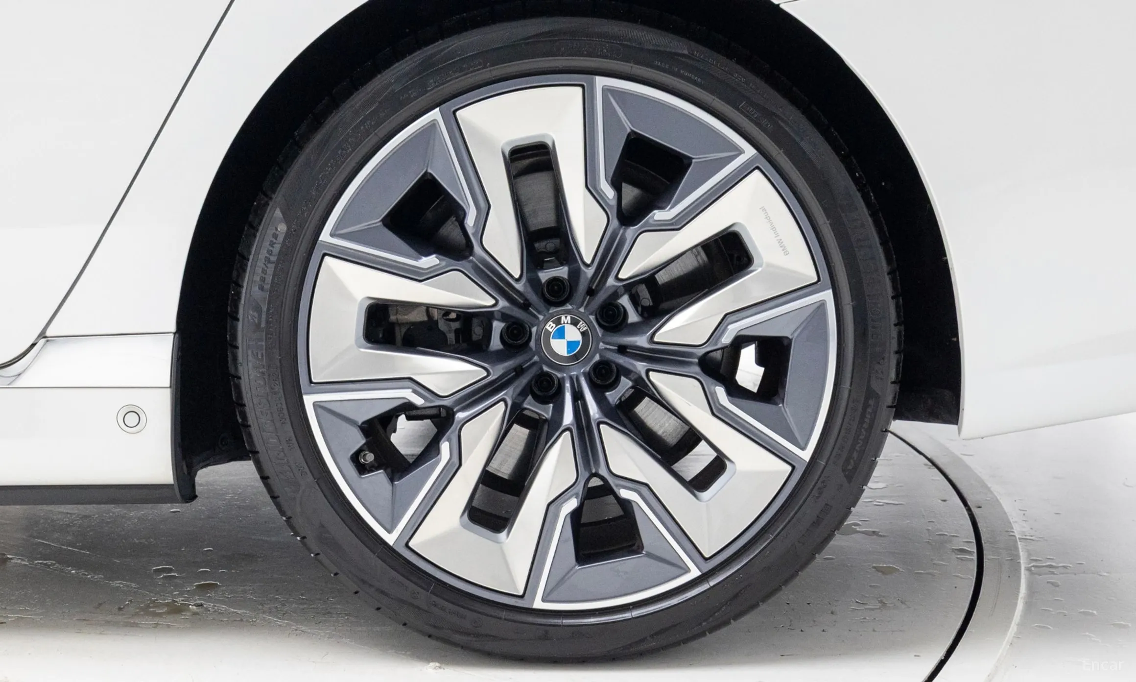 BMW 7 Series (G70) превью 5