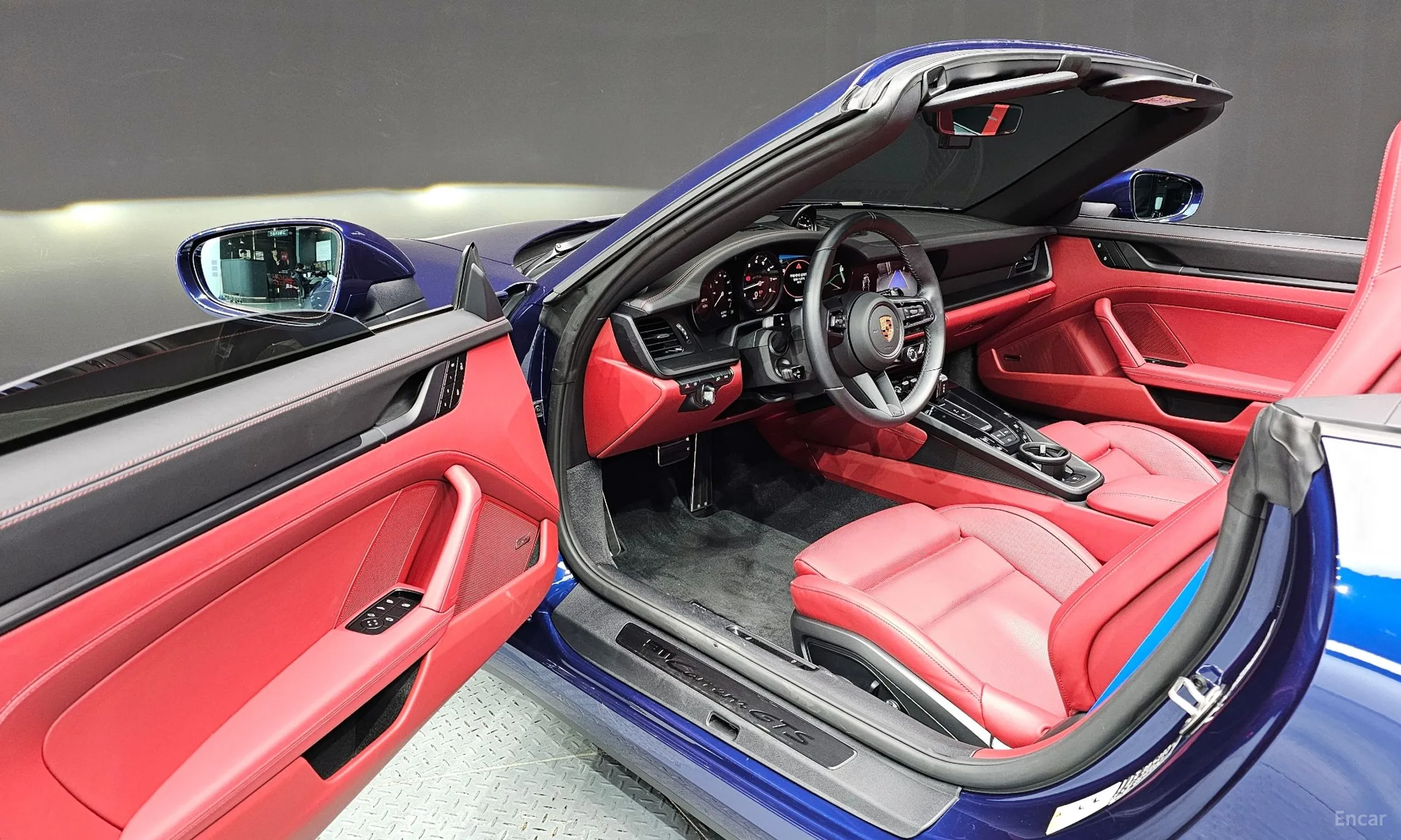 Porsche 911 (992) превью 10