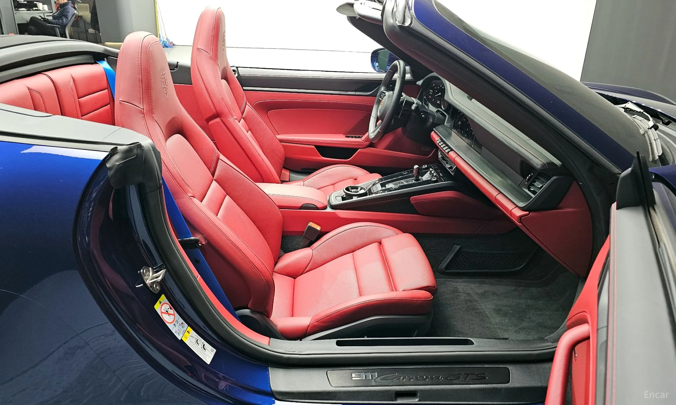 Porsche 911 (992) превью 11